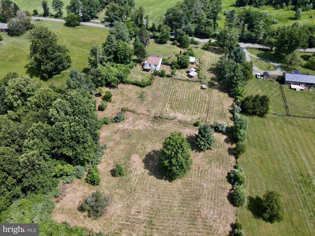 13782 CREST HILL RD, FLINT HILL, Virginia 22637, 1 Bedroom Bedrooms, ,2 BathroomsBathrooms,Residential,13782 CREST HILL RD,VARP2002728 MLS # VARP2002728