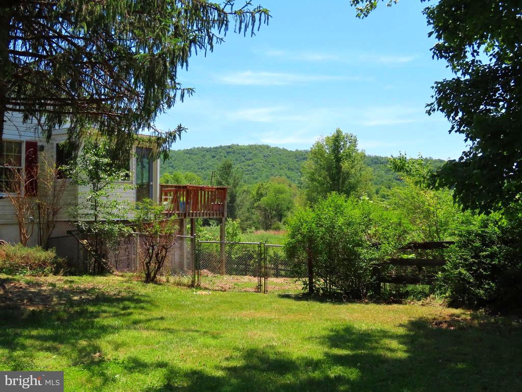 13782 CREST HILL RD, FLINT HILL, Virginia 22637, 1 Bedroom Bedrooms, ,2 BathroomsBathrooms,Residential,13782 CREST HILL RD,VARP2002728 MLS # VARP2002728