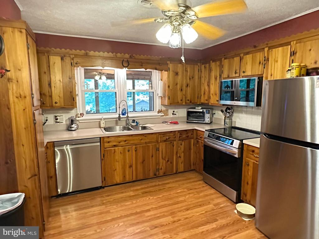 579 CIRCLE VIEW RD, LURAY, Virginia 22835, 4 Bedrooms Bedrooms, ,3 BathroomsBathrooms,Residential,579 CIRCLE VIEW RD,VAPA2006664 MLS # VAPA2006664 579 CIRCLE VIEW RD, LURAY, Virginia 22835, 4 Bedrooms Bedrooms, ,3 BathroomsBathrooms,Residential,579 CIRCLE VIEW RD,VAPA2006664 MLS # VAPA2006664