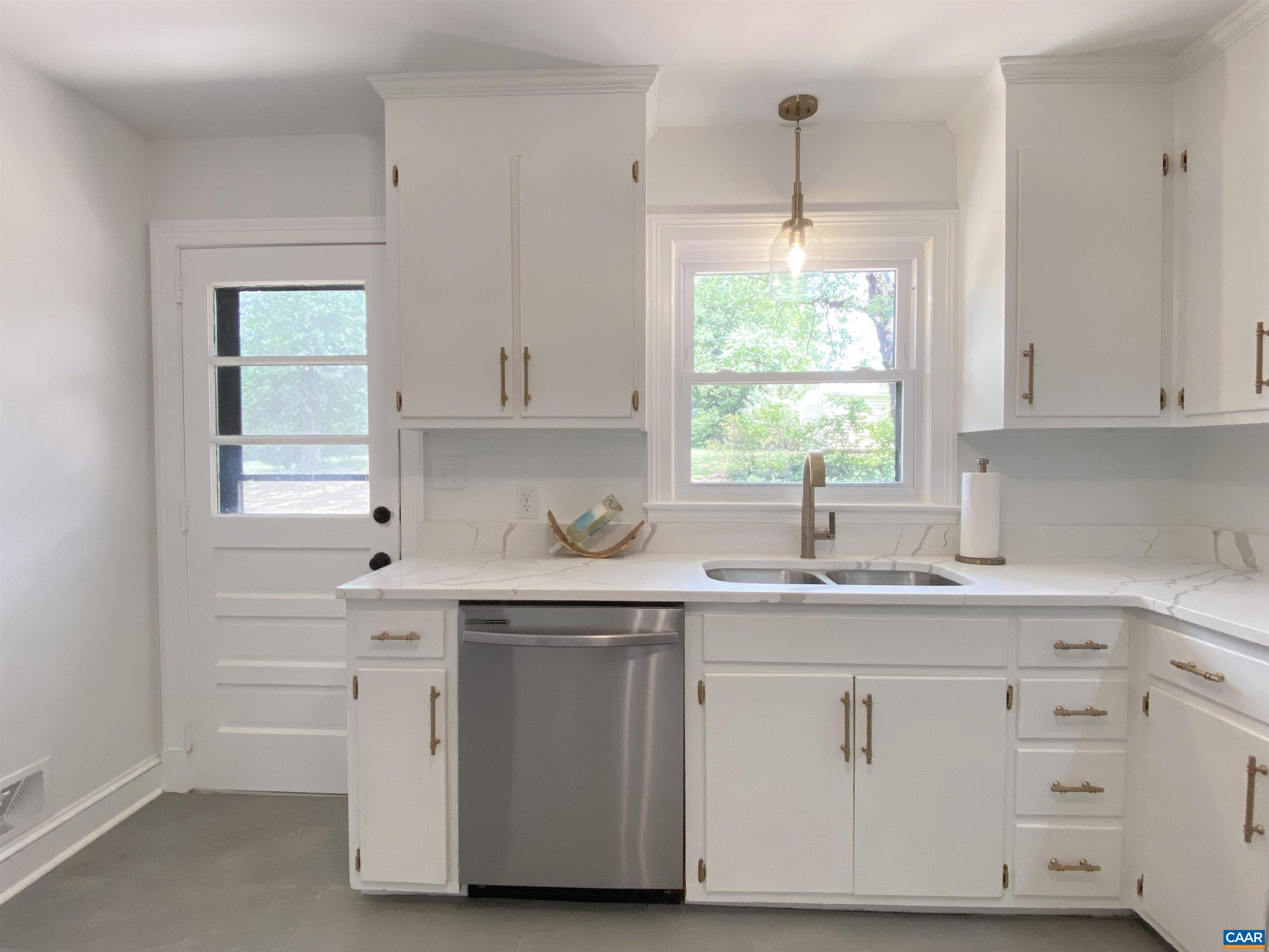 2305 WAYNE AVE, CHARLOTTESVILLE, Virginia 22901, 3 Bedrooms Bedrooms, ,2 BathroomsBathrooms,Residential,NEWLY UPDATED and GORGEOUS!,2305 WAYNE AVE,679334 MLS # 679334 2305 WAYNE AVE, CHARLOTTESVILLE, Virginia 22901, 3 Bedrooms Bedrooms, ,2 BathroomsBathrooms,Residential,NEWLY UPDATED and GORGEOUS!,2305 WAYNE AVE,679334 MLS # 679334