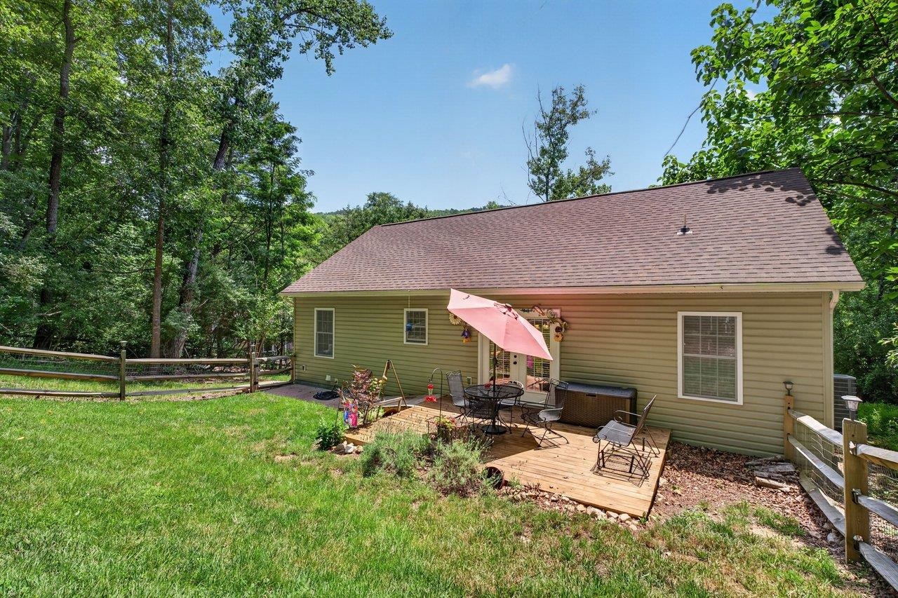 5215 TREVINO DR, MCGAHEYSVILLE, Virginia 22840, 3 Bedrooms Bedrooms, ,2 BathroomsBathrooms,Residential,5215 TREVINO DR,679387 MLS # 679387
