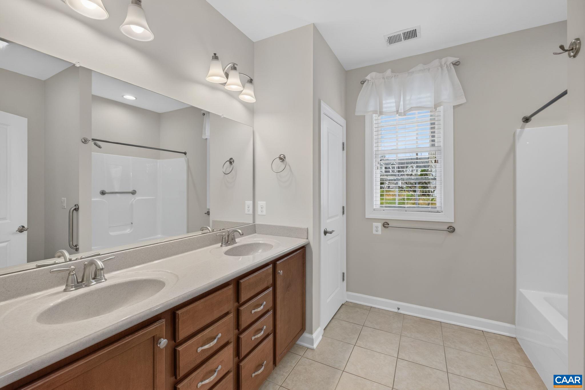 1824 BAREFOOT CT, CHARLOTTESVILLE, Virginia 22901, 2 Bedrooms Bedrooms, ,2 BathroomsBathrooms,Residential,1824 BAREFOOT CT,679388 MLS # 679388 1824 BAREFOOT CT, CHARLOTTESVILLE, Virginia 22901, 2 Bedrooms Bedrooms, ,2 BathroomsBathrooms,Residential,1824 BAREFOOT CT,679388 MLS # 679388