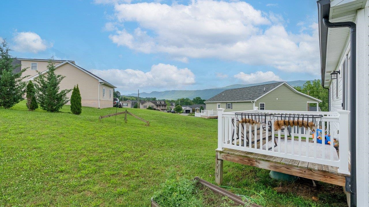 235 LOCUSTDALE LOOP, SHENANDOAH, Virginia 22849, 4 Bedrooms Bedrooms, ,3 BathroomsBathrooms,Residential,235 LOCUSTDALE LOOP,679396 MLS # 679396 235 LOCUSTDALE LOOP, SHENANDOAH, Virginia 22849, 4 Bedrooms Bedrooms, ,3 BathroomsBathrooms,Residential,235 LOCUSTDALE LOOP,679396 MLS # 679396