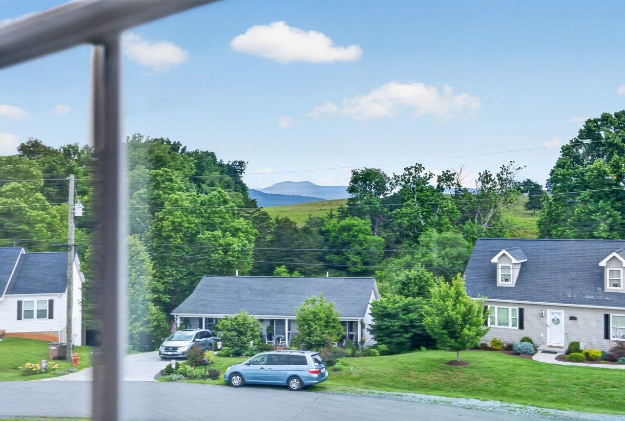 235 LOCUSTDALE LOOP, SHENANDOAH, Virginia 22849, 4 Bedrooms Bedrooms, ,3 BathroomsBathrooms,Residential,235 LOCUSTDALE LOOP,679396 MLS # 679396 235 LOCUSTDALE LOOP, SHENANDOAH, Virginia 22849, 4 Bedrooms Bedrooms, ,3 BathroomsBathrooms,Residential,235 LOCUSTDALE LOOP,679396 MLS # 679396