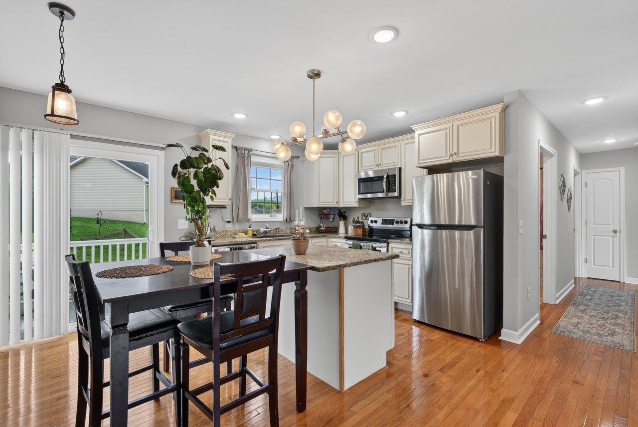 235 LOCUSTDALE LOOP, SHENANDOAH, Virginia 22849, 4 Bedrooms Bedrooms, ,3 BathroomsBathrooms,Residential,235 LOCUSTDALE LOOP,679396 MLS # 679396 235 LOCUSTDALE LOOP, SHENANDOAH, Virginia 22849, 4 Bedrooms Bedrooms, ,3 BathroomsBathrooms,Residential,235 LOCUSTDALE LOOP,679396 MLS # 679396