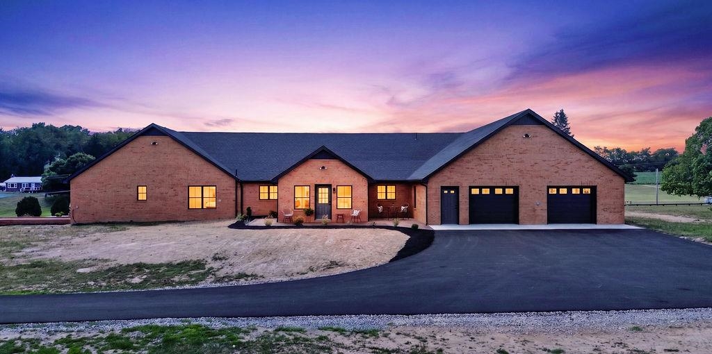 5348 LEE JACKSON HWY, GREENVILLE, Virginia 24440, 5 Bedrooms Bedrooms, ,3 BathroomsBathrooms,Residential,5348 LEE JACKSON HWY,679402 MLS # 679402 5348 LEE JACKSON HWY, GREENVILLE, Virginia 24440, 5 Bedrooms Bedrooms, ,3 BathroomsBathrooms,Residential,5348 LEE JACKSON HWY,679402 MLS # 679402