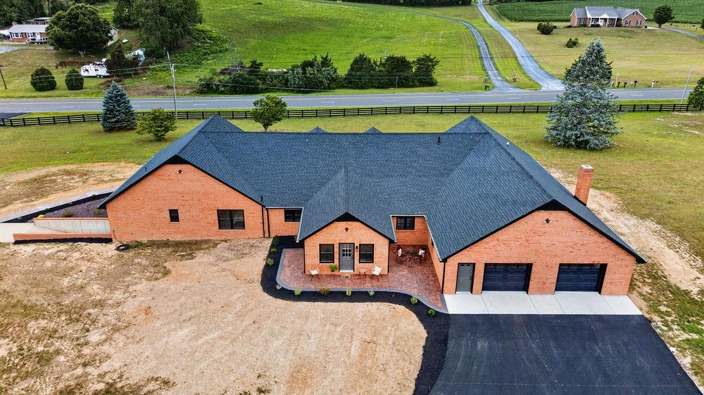 5348 LEE JACKSON HWY, GREENVILLE, Virginia 24440, 5 Bedrooms Bedrooms, ,3 BathroomsBathrooms,Residential,5348 LEE JACKSON HWY,679402 MLS # 679402 5348 LEE JACKSON HWY, GREENVILLE, Virginia 24440, 5 Bedrooms Bedrooms, ,3 BathroomsBathrooms,Residential,5348 LEE JACKSON HWY,679402 MLS # 679402