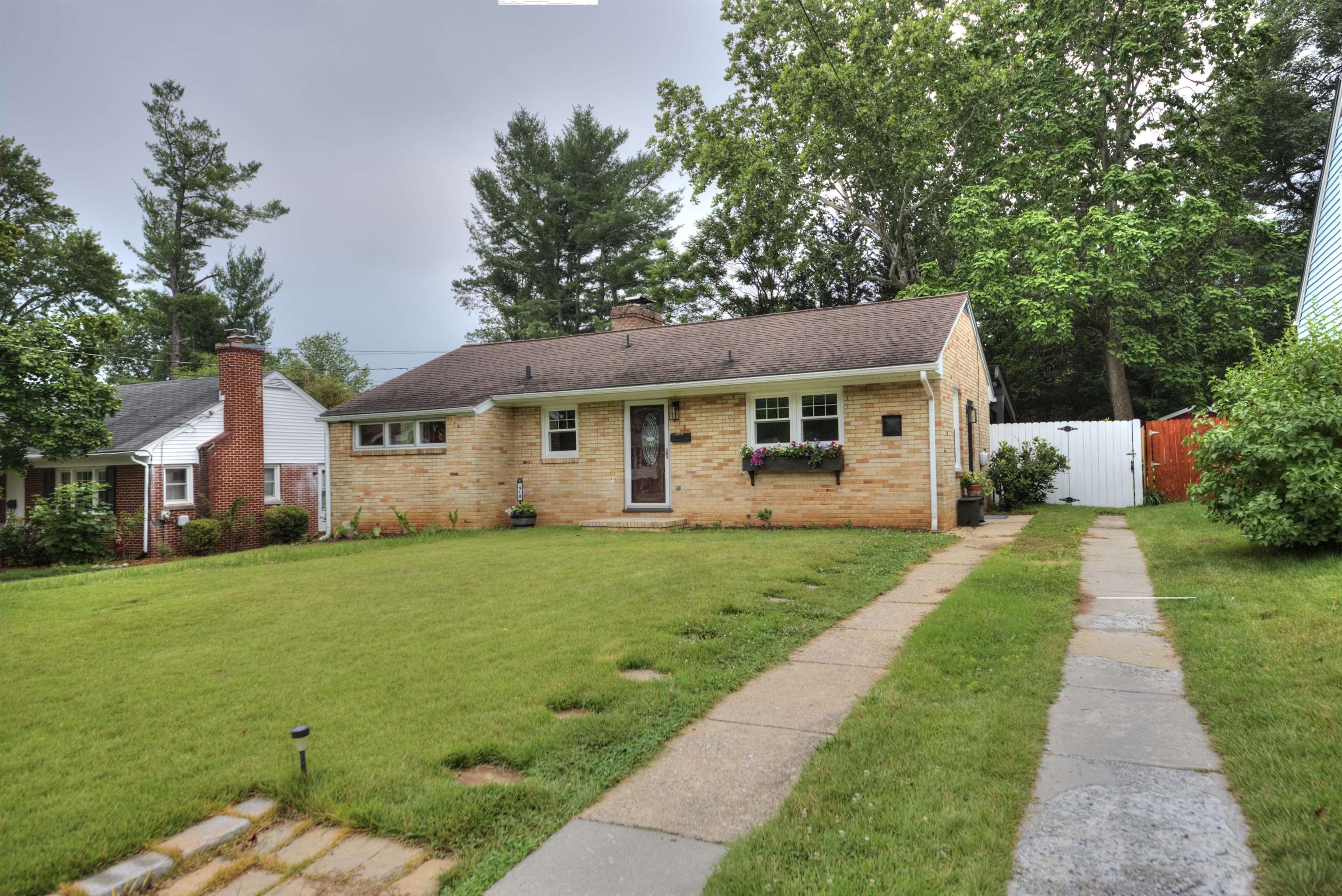 918 JEFFERSON AVE, WAYNESBORO, Virginia 22980, 3 Bedrooms Bedrooms, ,2 BathroomsBathrooms,Residential,918 JEFFERSON AVE,679414 MLS # 679414 918 JEFFERSON AVE, WAYNESBORO, Virginia 22980, 3 Bedrooms Bedrooms, ,2 BathroomsBathrooms,Residential,918 JEFFERSON AVE,679414 MLS # 679414