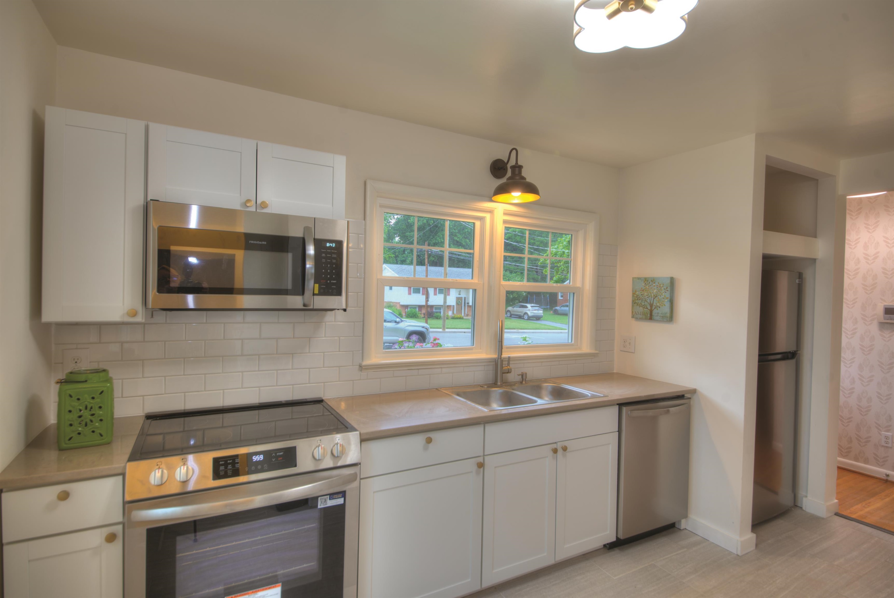 918 JEFFERSON AVE, WAYNESBORO, Virginia 22980, 3 Bedrooms Bedrooms, ,2 BathroomsBathrooms,Residential,918 JEFFERSON AVE,679414 MLS # 679414 918 JEFFERSON AVE, WAYNESBORO, Virginia 22980, 3 Bedrooms Bedrooms, ,2 BathroomsBathrooms,Residential,918 JEFFERSON AVE,679414 MLS # 679414