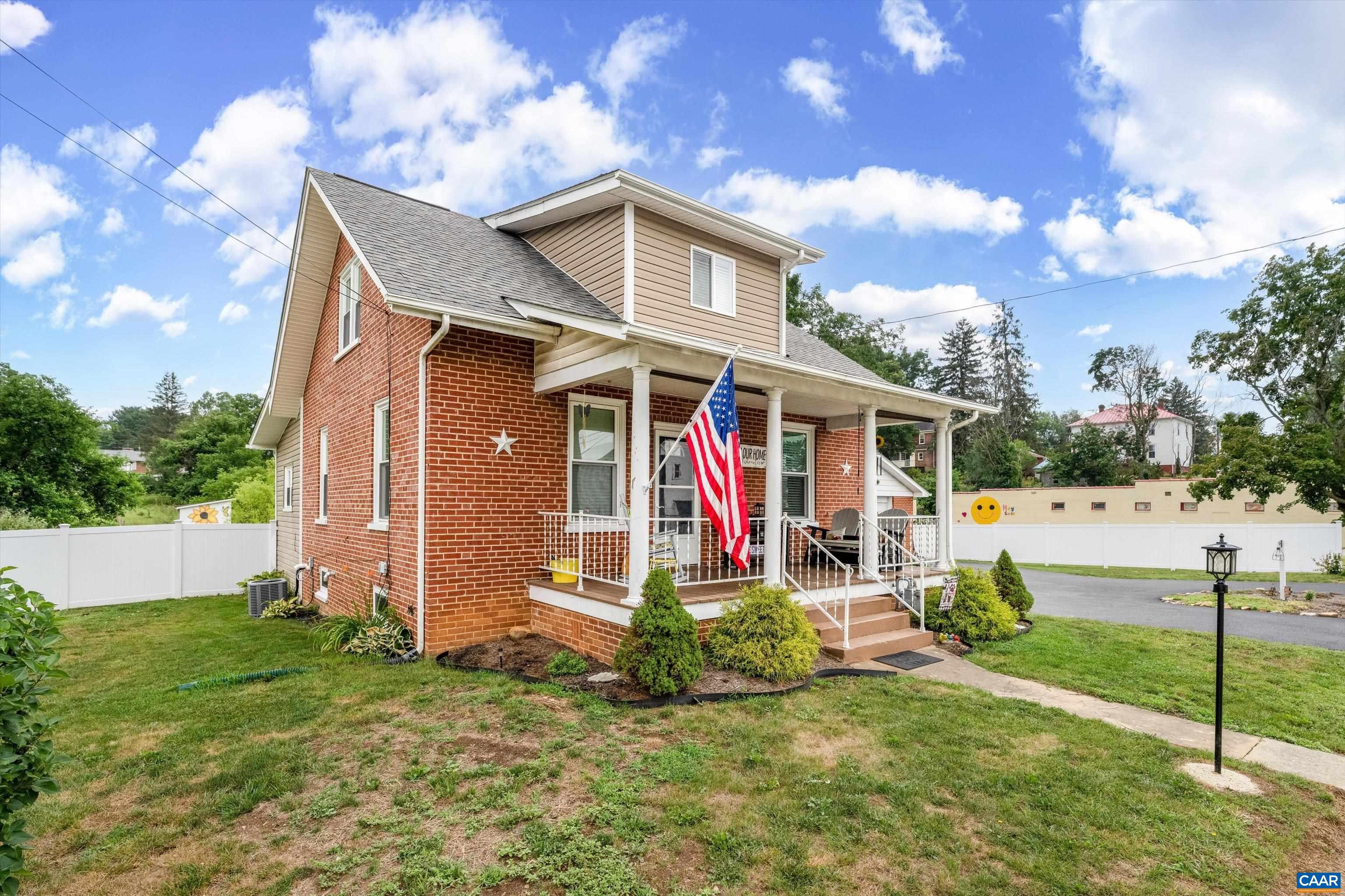 210 DRAFT AVE, STUARTS DRAFT, Virginia 24477, 4 Bedrooms Bedrooms, ,2 BathroomsBathrooms,Residential,210 DRAFT AVE,679417 MLS # 679417 210 DRAFT AVE, STUARTS DRAFT, Virginia 24477, 4 Bedrooms Bedrooms, ,2 BathroomsBathrooms,Residential,210 DRAFT AVE,679417 MLS # 679417