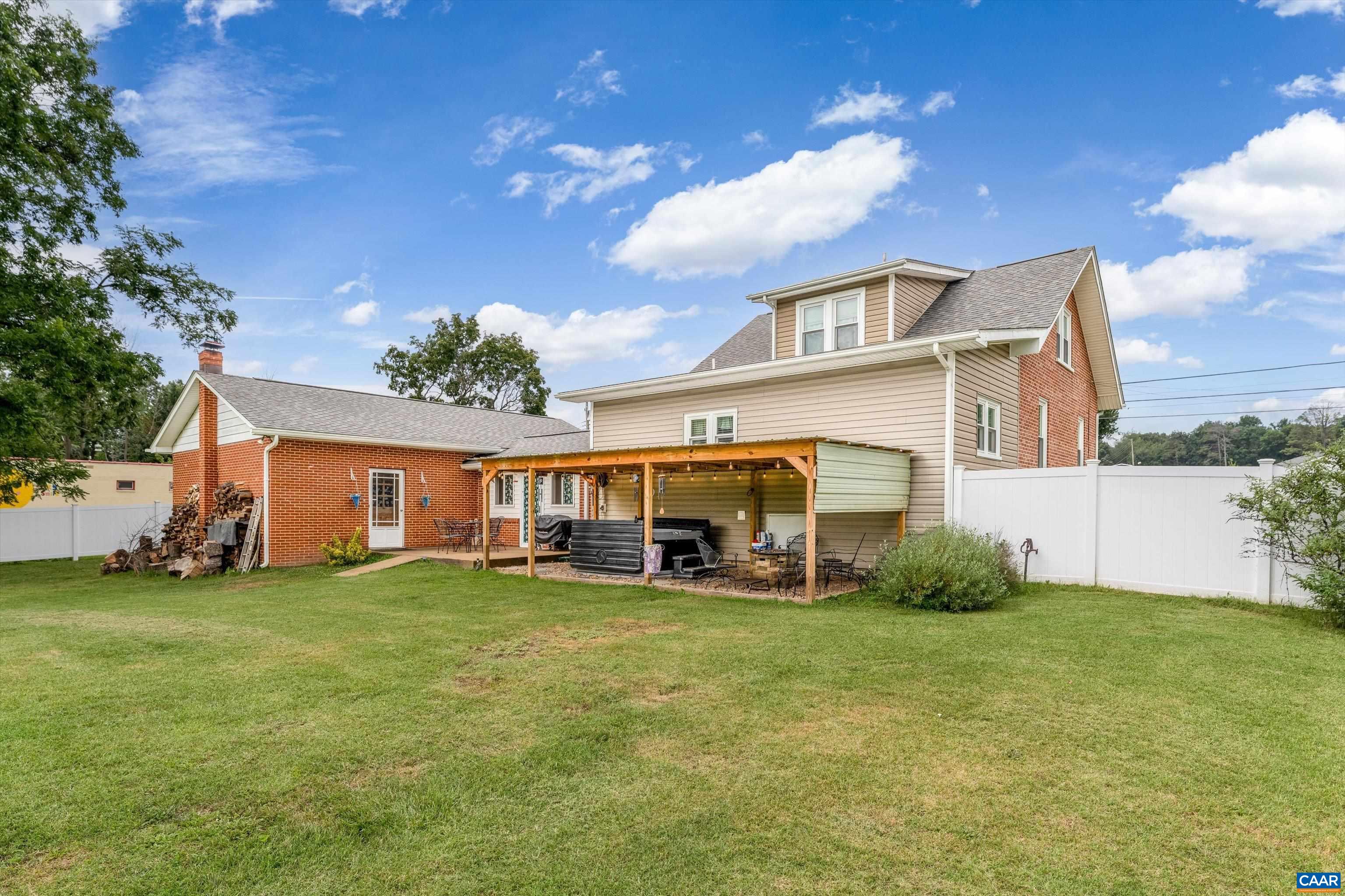 210 DRAFT AVE, STUARTS DRAFT, Virginia 24477, 4 Bedrooms Bedrooms, ,2 BathroomsBathrooms,Residential,210 DRAFT AVE,679417 MLS # 679417 210 DRAFT AVE, STUARTS DRAFT, Virginia 24477, 4 Bedrooms Bedrooms, ,2 BathroomsBathrooms,Residential,210 DRAFT AVE,679417 MLS # 679417