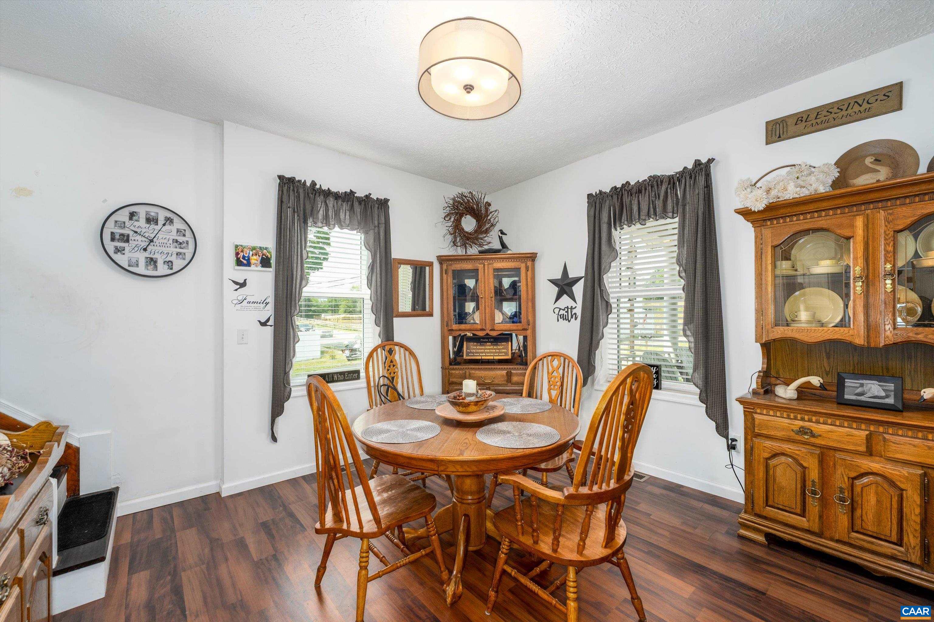 210 DRAFT AVE, STUARTS DRAFT, Virginia 24477, 4 Bedrooms Bedrooms, ,2 BathroomsBathrooms,Residential,210 DRAFT AVE,679417 MLS # 679417 210 DRAFT AVE, STUARTS DRAFT, Virginia 24477, 4 Bedrooms Bedrooms, ,2 BathroomsBathrooms,Residential,210 DRAFT AVE,679417 MLS # 679417