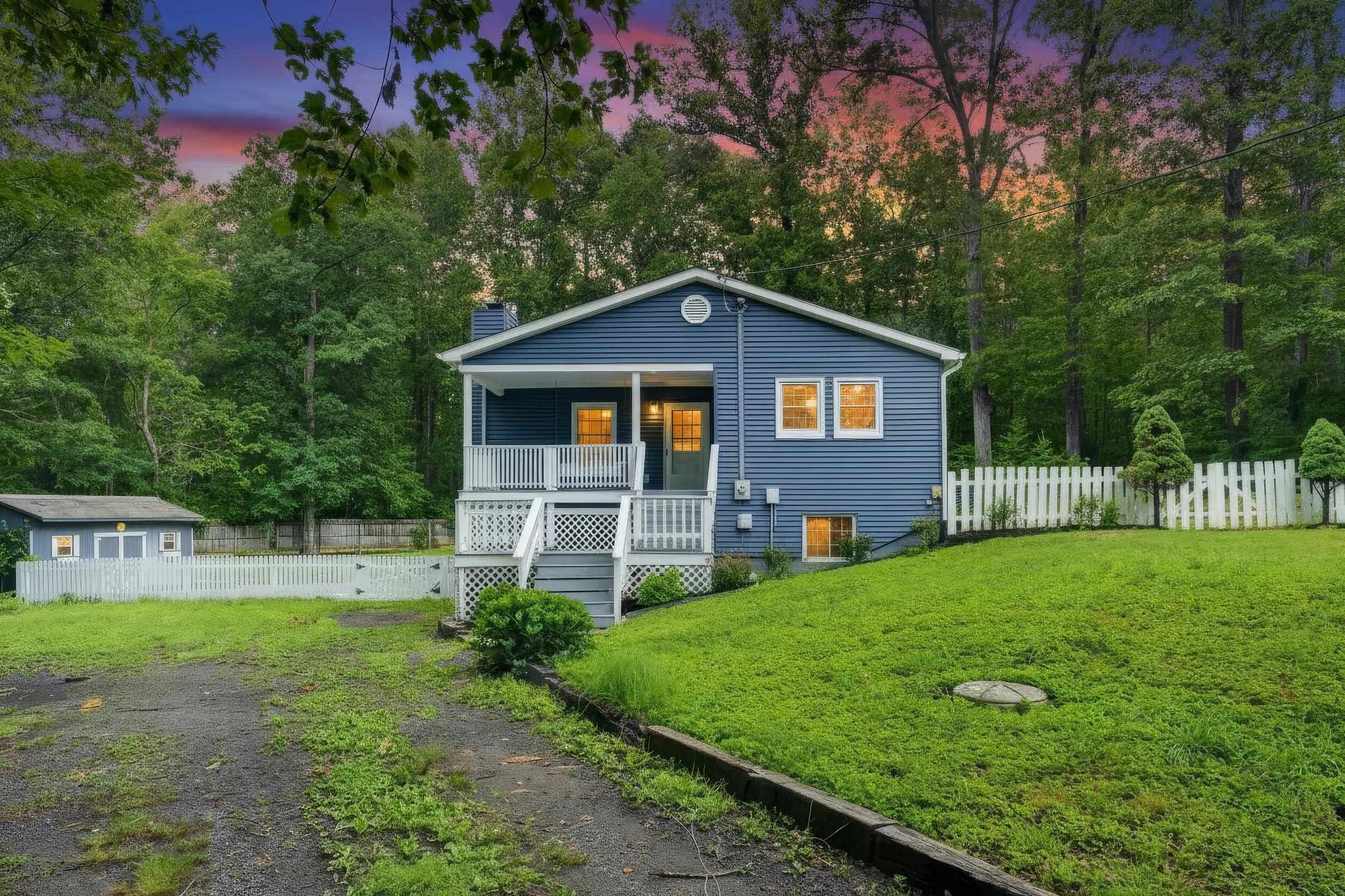 58 SUNSET CIR, STANARDSVILLE, Virginia 22973, 4 Bedrooms Bedrooms, ,2 BathroomsBathrooms,Residential,58 SUNSET CIR,679418 MLS # 679418 58 SUNSET CIR, STANARDSVILLE, Virginia 22973, 4 Bedrooms Bedrooms, ,2 BathroomsBathrooms,Residential,58 SUNSET CIR,679418 MLS # 679418