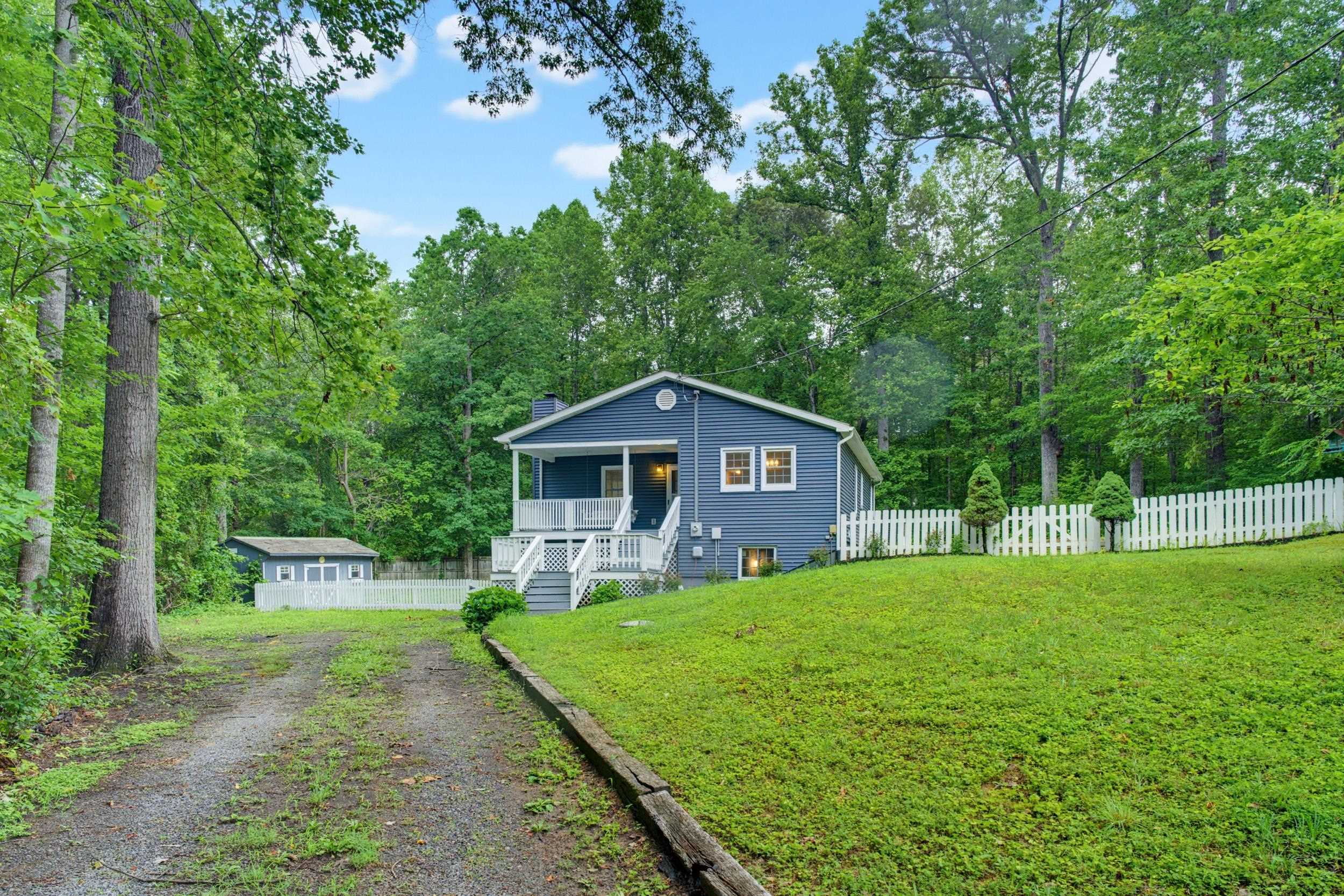 58 SUNSET CIR, STANARDSVILLE, Virginia 22973, 4 Bedrooms Bedrooms, ,2 BathroomsBathrooms,Residential,58 SUNSET CIR,679418 MLS # 679418 58 SUNSET CIR, STANARDSVILLE, Virginia 22973, 4 Bedrooms Bedrooms, ,2 BathroomsBathrooms,Residential,58 SUNSET CIR,679418 MLS # 679418