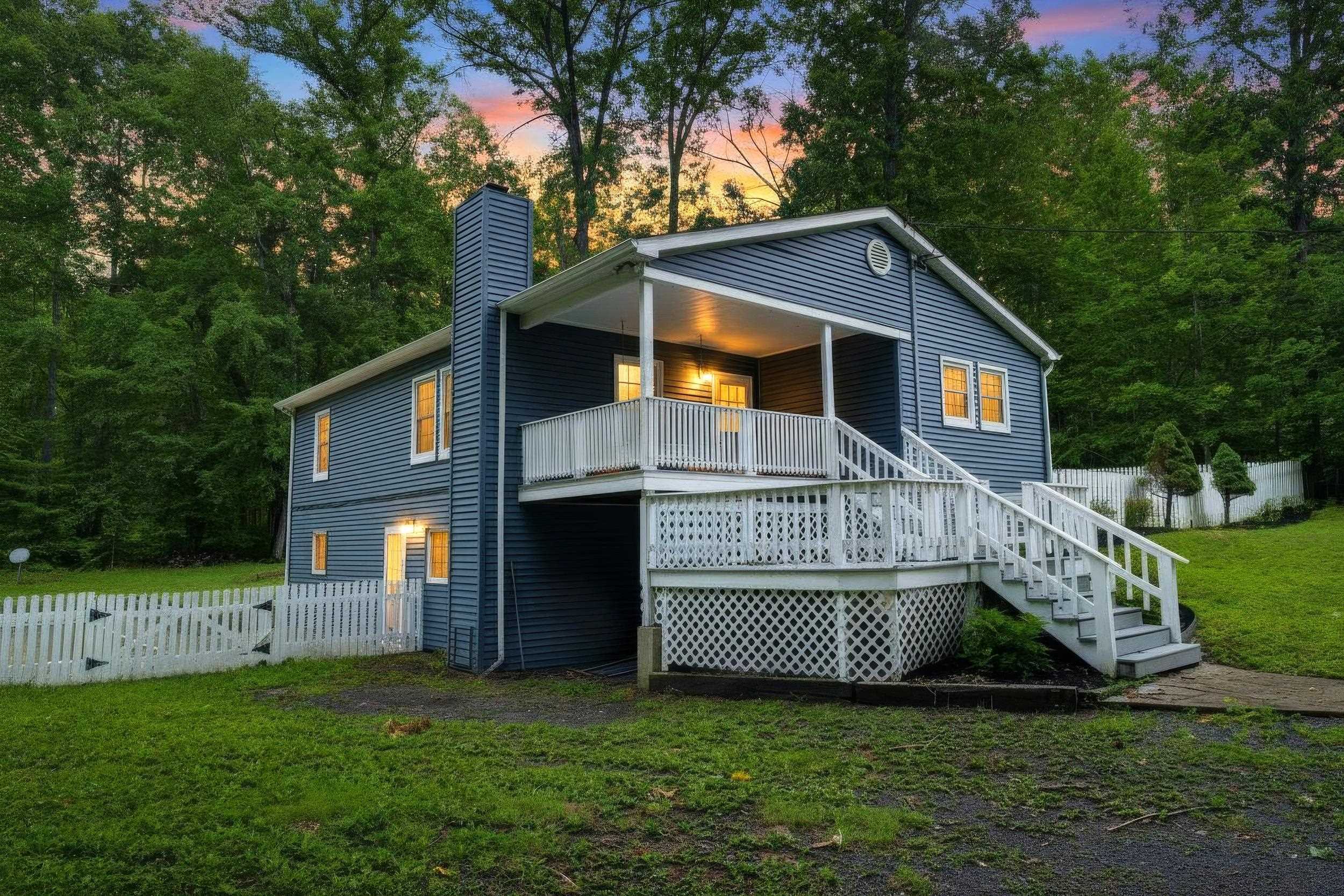 58 SUNSET CIR, STANARDSVILLE, Virginia 22973, 4 Bedrooms Bedrooms, ,2 BathroomsBathrooms,Residential,58 SUNSET CIR,679418 MLS # 679418 58 SUNSET CIR, STANARDSVILLE, Virginia 22973, 4 Bedrooms Bedrooms, ,2 BathroomsBathrooms,Residential,58 SUNSET CIR,679418 MLS # 679418