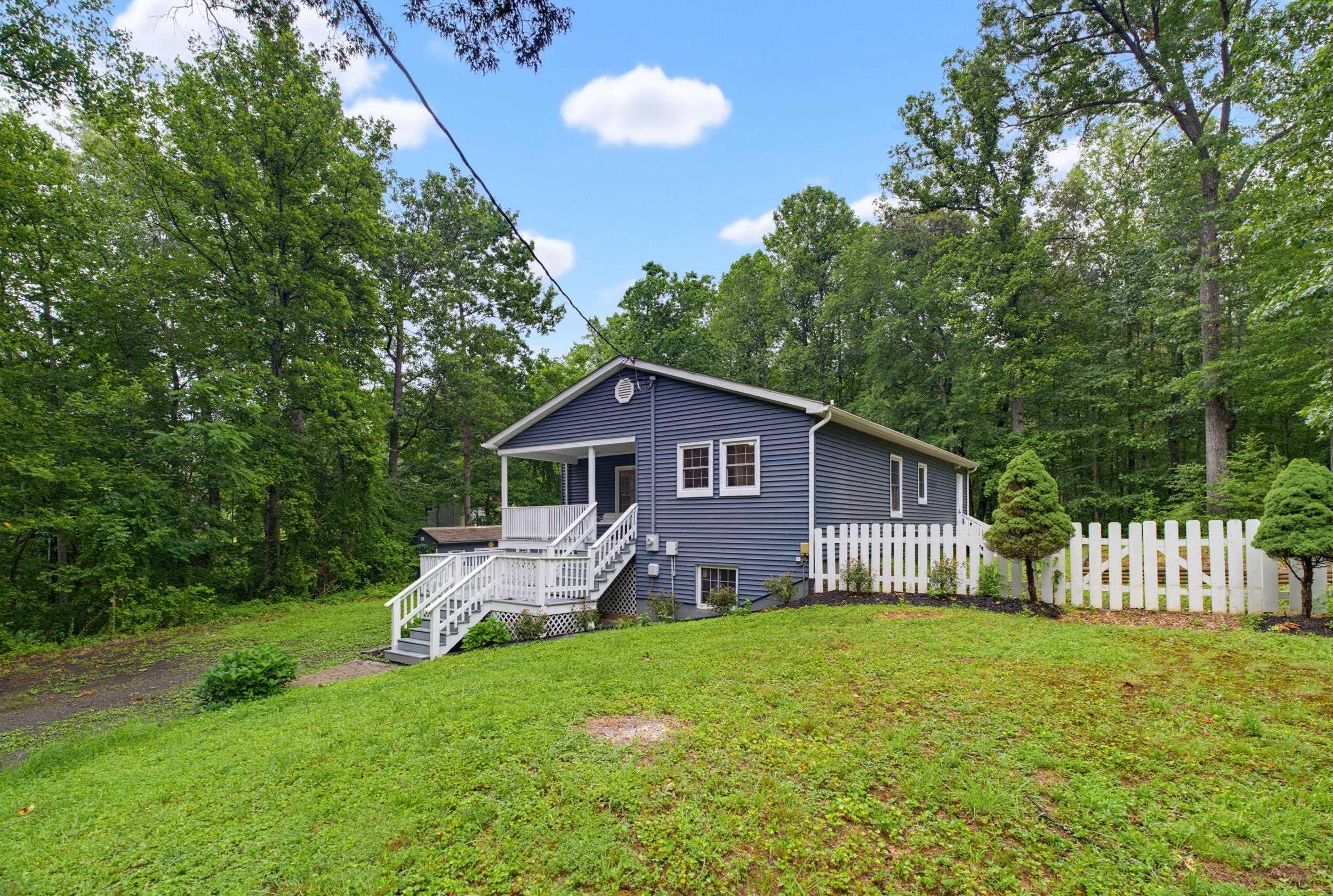 58 SUNSET CIR, STANARDSVILLE, Virginia 22973, 4 Bedrooms Bedrooms, ,2 BathroomsBathrooms,Residential,58 SUNSET CIR,679418 MLS # 679418 58 SUNSET CIR, STANARDSVILLE, Virginia 22973, 4 Bedrooms Bedrooms, ,2 BathroomsBathrooms,Residential,58 SUNSET CIR,679418 MLS # 679418