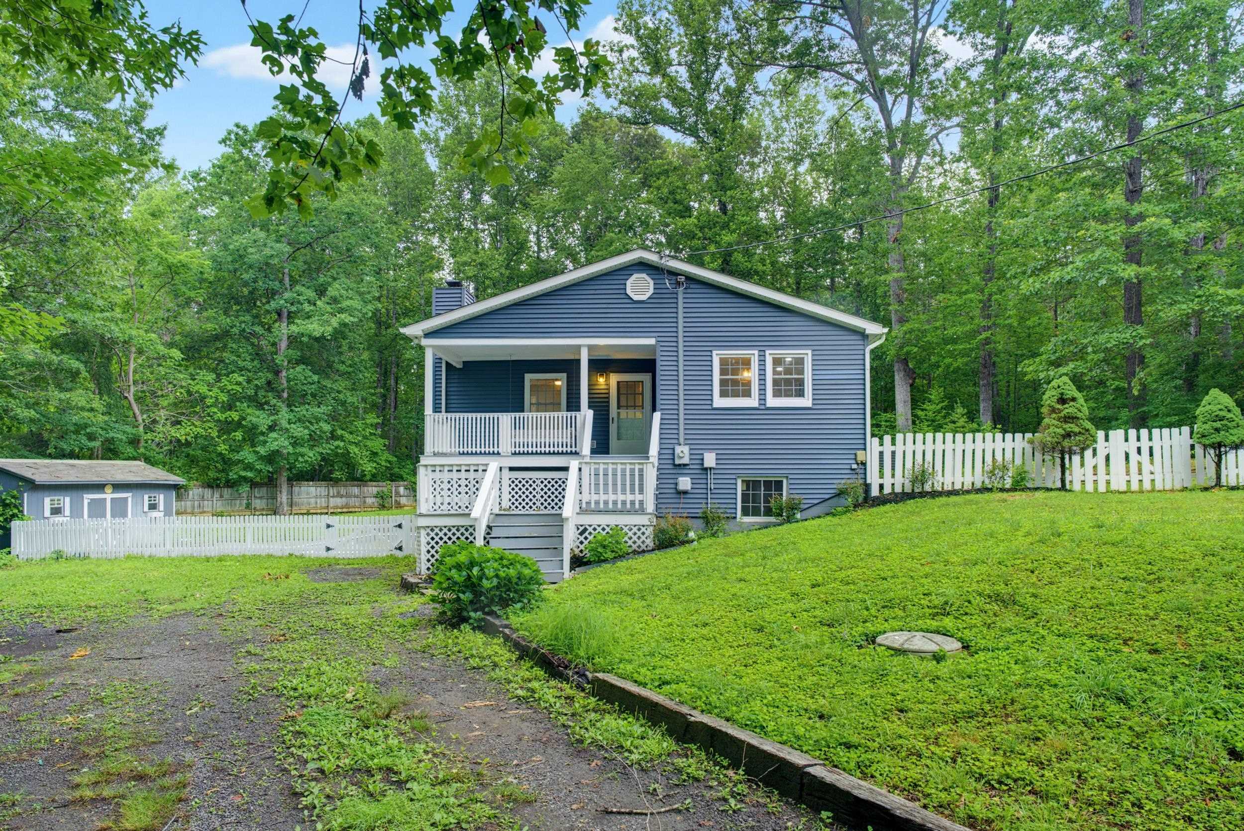 58 SUNSET CIR, STANARDSVILLE, Virginia 22973, 4 Bedrooms Bedrooms, ,2 BathroomsBathrooms,Residential,58 SUNSET CIR,679418 MLS # 679418 58 SUNSET CIR, STANARDSVILLE, Virginia 22973, 4 Bedrooms Bedrooms, ,2 BathroomsBathrooms,Residential,58 SUNSET CIR,679418 MLS # 679418