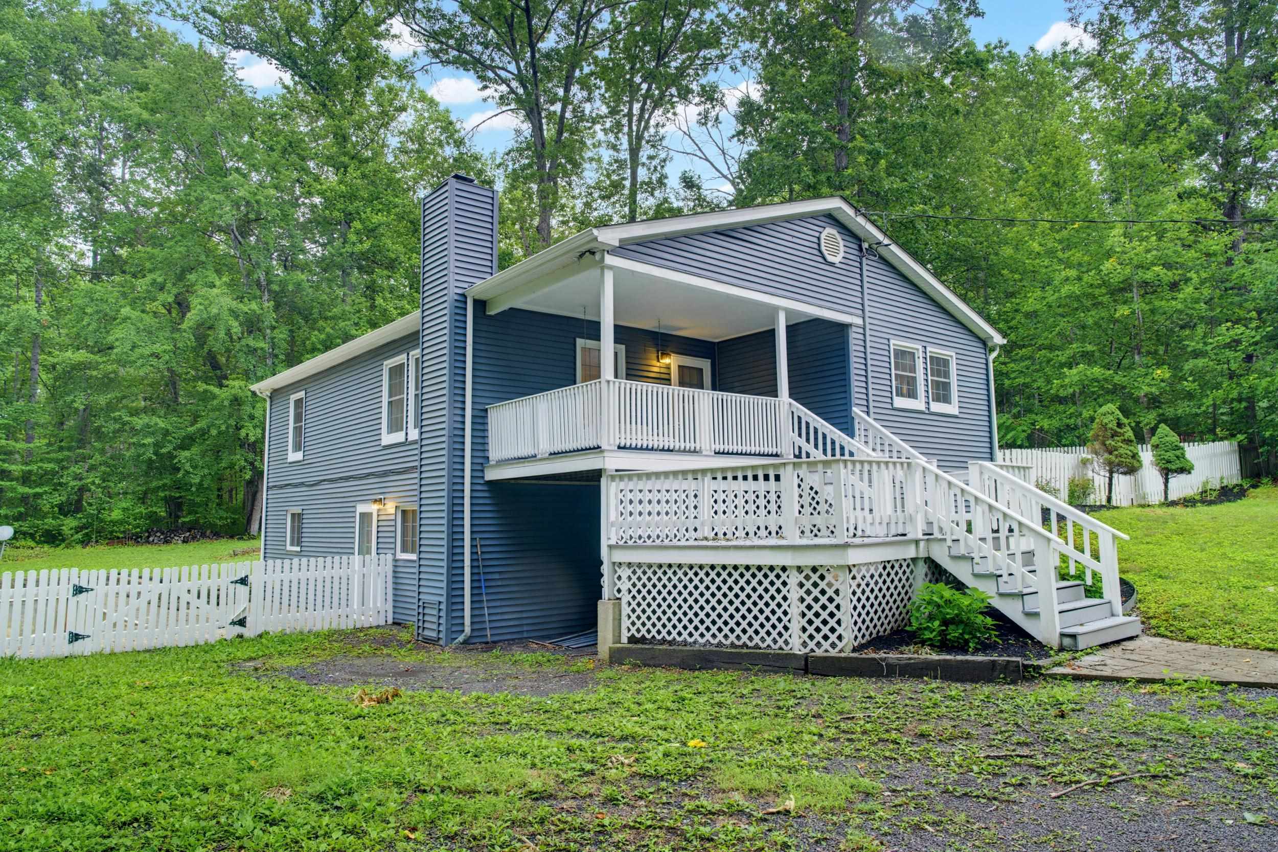 58 SUNSET CIR, STANARDSVILLE, Virginia 22973, 4 Bedrooms Bedrooms, ,2 BathroomsBathrooms,Residential,58 SUNSET CIR,679418 MLS # 679418 58 SUNSET CIR, STANARDSVILLE, Virginia 22973, 4 Bedrooms Bedrooms, ,2 BathroomsBathrooms,Residential,58 SUNSET CIR,679418 MLS # 679418