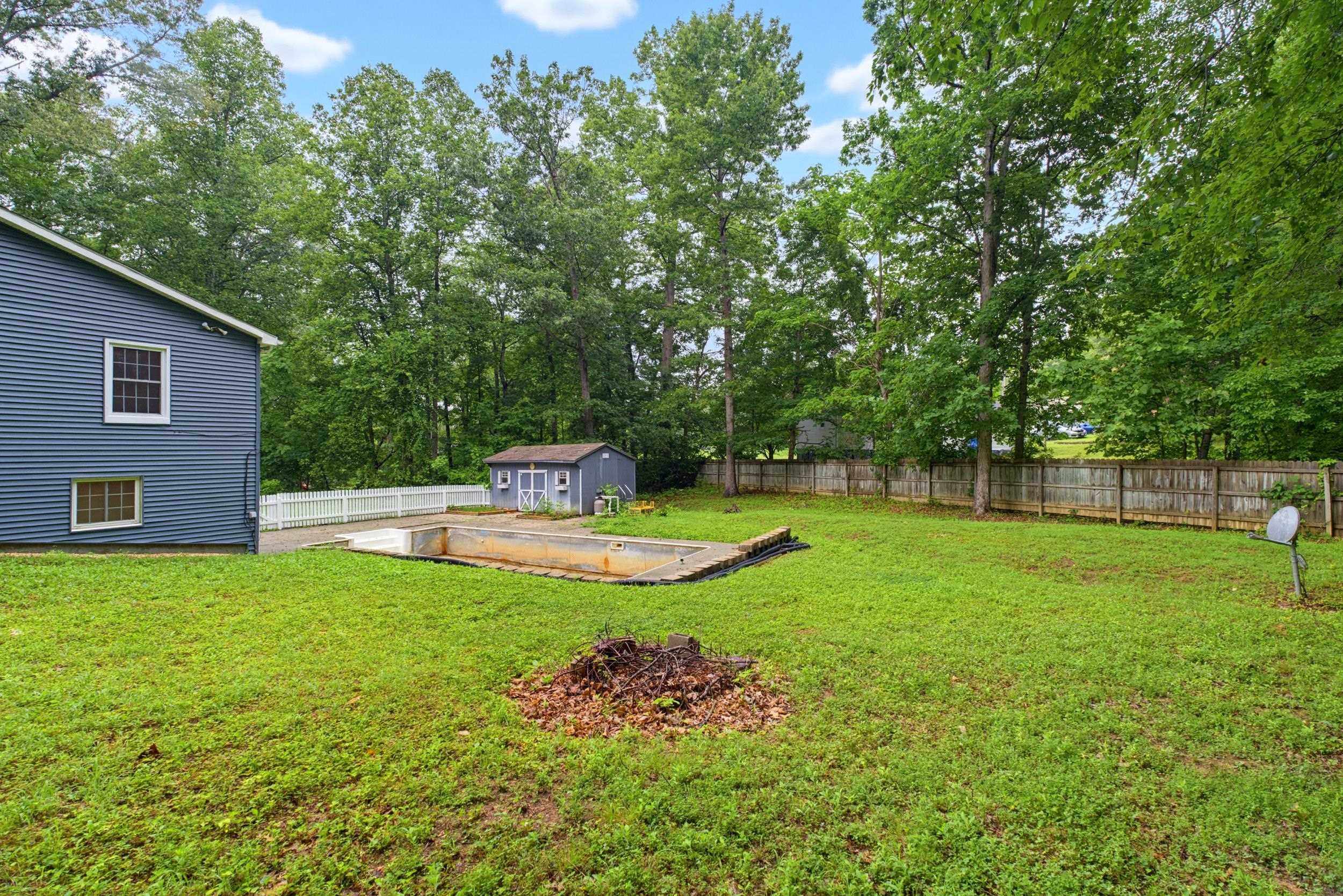58 SUNSET CIR, STANARDSVILLE, Virginia 22973, 4 Bedrooms Bedrooms, ,2 BathroomsBathrooms,Residential,58 SUNSET CIR,679418 MLS # 679418 58 SUNSET CIR, STANARDSVILLE, Virginia 22973, 4 Bedrooms Bedrooms, ,2 BathroomsBathrooms,Residential,58 SUNSET CIR,679418 MLS # 679418