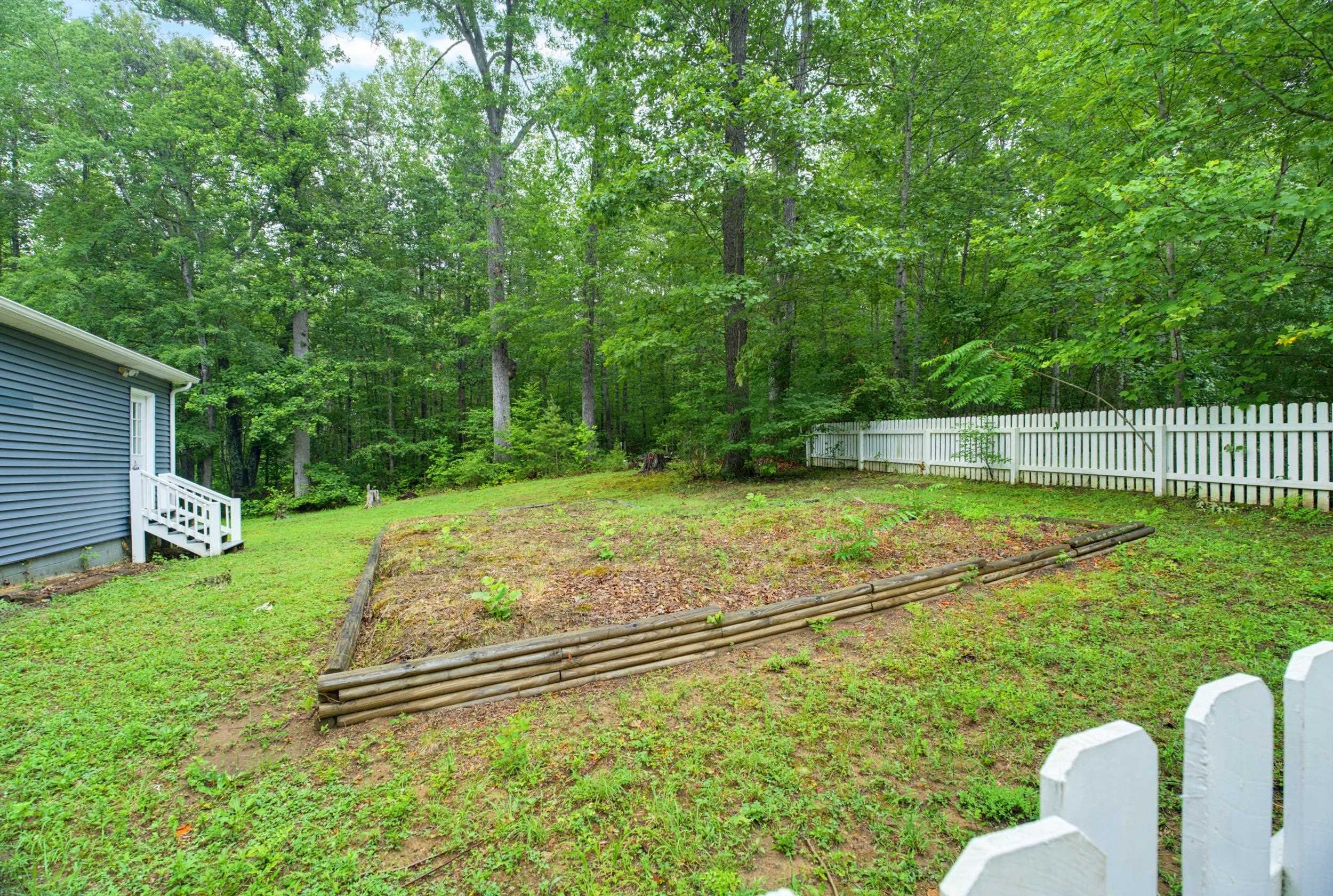 58 SUNSET CIR, STANARDSVILLE, Virginia 22973, 4 Bedrooms Bedrooms, ,2 BathroomsBathrooms,Residential,58 SUNSET CIR,679418 MLS # 679418 58 SUNSET CIR, STANARDSVILLE, Virginia 22973, 4 Bedrooms Bedrooms, ,2 BathroomsBathrooms,Residential,58 SUNSET CIR,679418 MLS # 679418