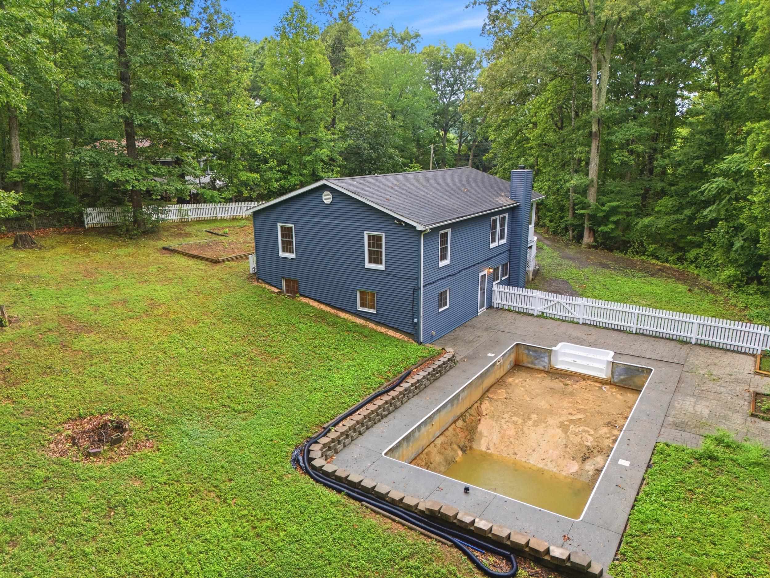 58 SUNSET CIR, STANARDSVILLE, Virginia 22973, 4 Bedrooms Bedrooms, ,2 BathroomsBathrooms,Residential,58 SUNSET CIR,679418 MLS # 679418 58 SUNSET CIR, STANARDSVILLE, Virginia 22973, 4 Bedrooms Bedrooms, ,2 BathroomsBathrooms,Residential,58 SUNSET CIR,679418 MLS # 679418