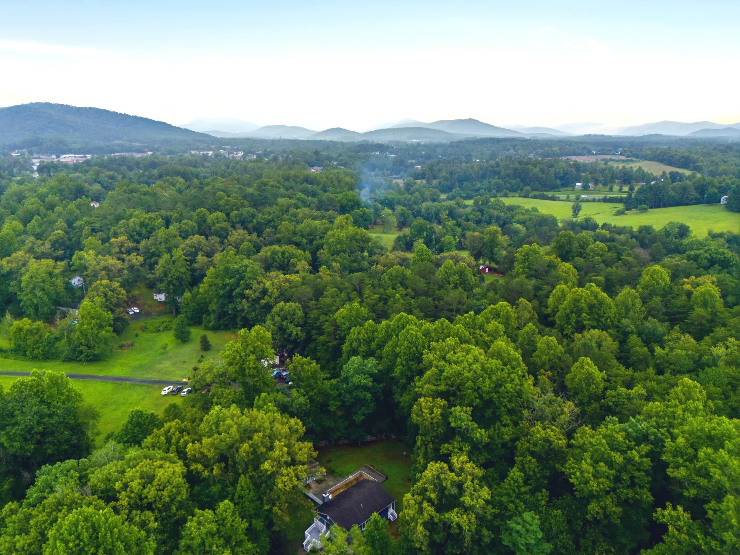 58 SUNSET CIR, STANARDSVILLE, Virginia 22973, 4 Bedrooms Bedrooms, ,2 BathroomsBathrooms,Residential,58 SUNSET CIR,679418 MLS # 679418 58 SUNSET CIR, STANARDSVILLE, Virginia 22973, 4 Bedrooms Bedrooms, ,2 BathroomsBathrooms,Residential,58 SUNSET CIR,679418 MLS # 679418