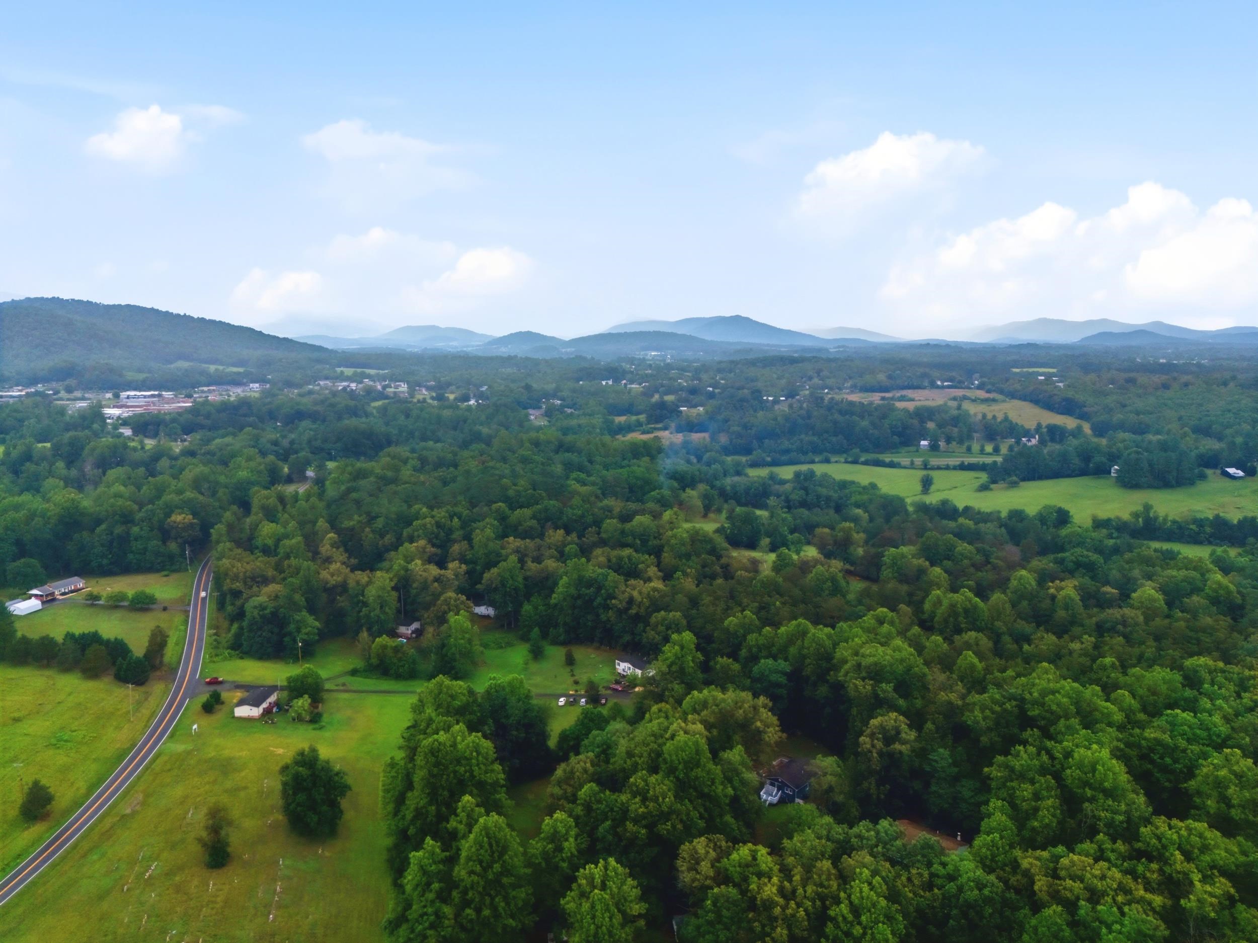 58 SUNSET CIR, STANARDSVILLE, Virginia 22973, 4 Bedrooms Bedrooms, ,2 BathroomsBathrooms,Residential,58 SUNSET CIR,679418 MLS # 679418 58 SUNSET CIR, STANARDSVILLE, Virginia 22973, 4 Bedrooms Bedrooms, ,2 BathroomsBathrooms,Residential,58 SUNSET CIR,679418 MLS # 679418