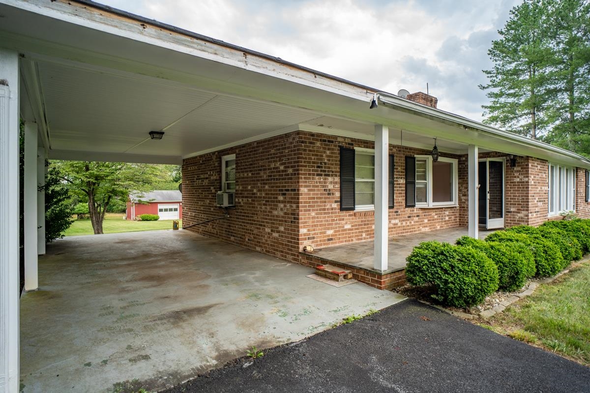 5423 BUFFALO RIVER RD, EARLYSVILLE, Virginia 22936, 3 Bedrooms Bedrooms, ,2 BathroomsBathrooms,Residential,5423 BUFFALO RIVER RD,679419 MLS # 679419 5423 BUFFALO RIVER RD, EARLYSVILLE, Virginia 22936, 3 Bedrooms Bedrooms, ,2 BathroomsBathrooms,Residential,5423 BUFFALO RIVER RD,679419 MLS # 679419