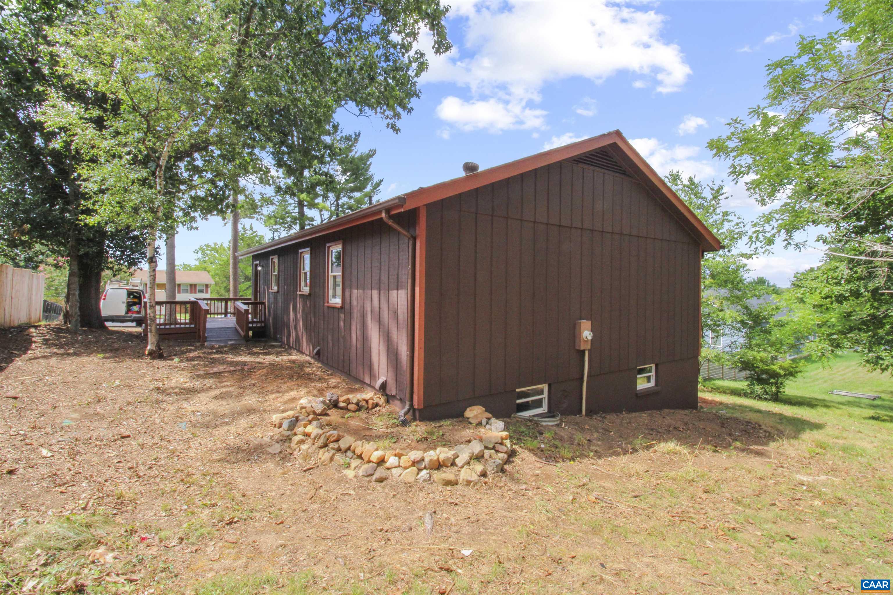 416 WOODLAND CIR, WAYNESBORO, Virginia 22980, 3 Bedrooms Bedrooms, ,2 BathroomsBathrooms,Residential,416 WOODLAND CIR,679420 MLS # 679420 416 WOODLAND CIR, WAYNESBORO, Virginia 22980, 3 Bedrooms Bedrooms, ,2 BathroomsBathrooms,Residential,416 WOODLAND CIR,679420 MLS # 679420