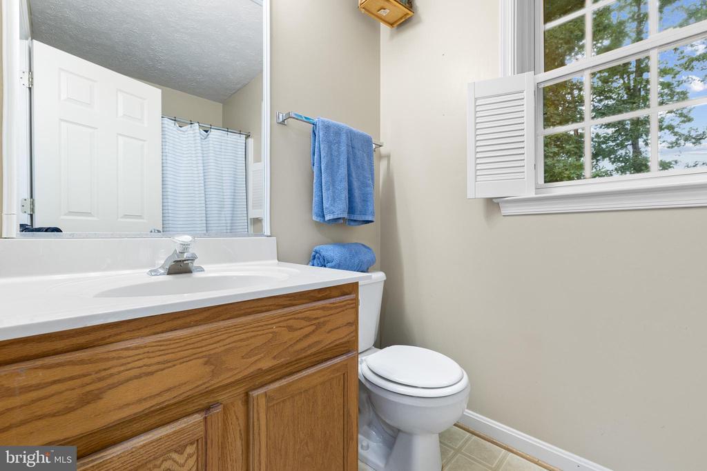 10112 BALLSTON RD, FREDERICKSBURG, Virginia 22408, 3 Bedrooms Bedrooms, ,2 BathroomsBathrooms,Residential,RUFFIN'S POND,10112 BALLSTON RD,VASP2043330 MLS # VASP2043330