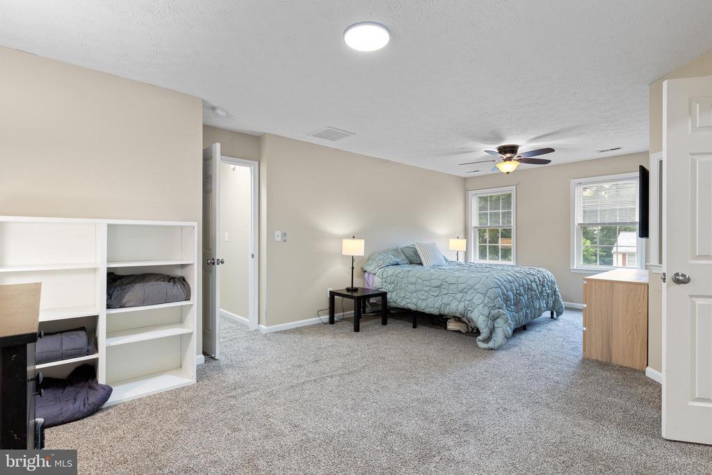 10112 BALLSTON RD, FREDERICKSBURG, Virginia 22408, 3 Bedrooms Bedrooms, ,2 BathroomsBathrooms,Residential,RUFFIN'S POND,10112 BALLSTON RD,VASP2043330 MLS # VASP2043330