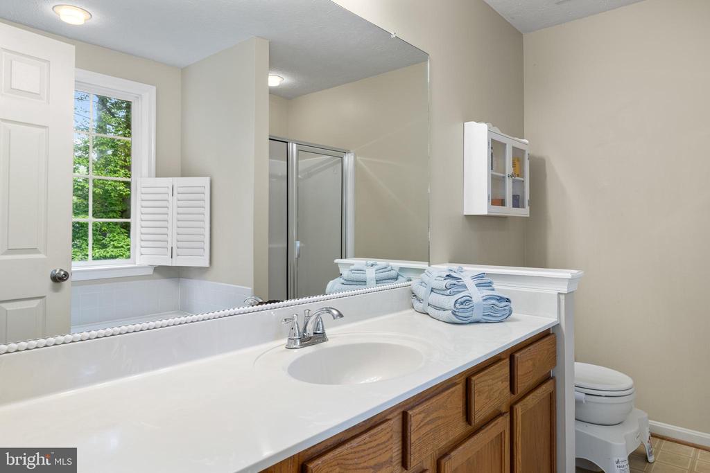 10112 BALLSTON RD, FREDERICKSBURG, Virginia 22408, 3 Bedrooms Bedrooms, ,2 BathroomsBathrooms,Residential,RUFFIN'S POND,10112 BALLSTON RD,VASP2043330 MLS # VASP2043330