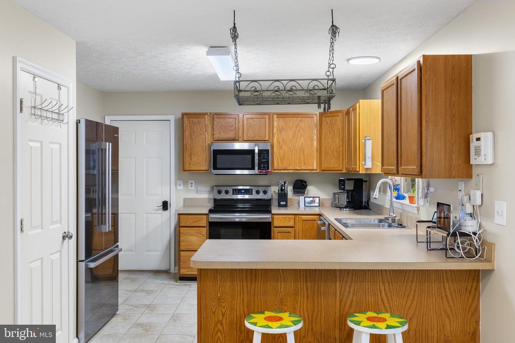10112 BALLSTON RD, FREDERICKSBURG, Virginia 22408, 3 Bedrooms Bedrooms, ,2 BathroomsBathrooms,Residential,RUFFIN'S POND,10112 BALLSTON RD,VASP2043330 MLS # VASP2043330