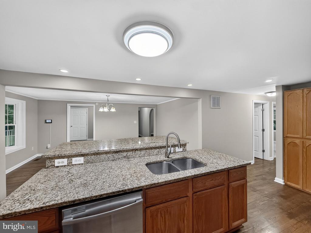 6117 TOWLES MILL RD, SPOTSYLVANIA, Virginia 22551, 6 Bedrooms Bedrooms, ,3 BathroomsBathrooms,Residential,6117 TOWLES MILL RD,VASP2043644 MLS # VASP2043644