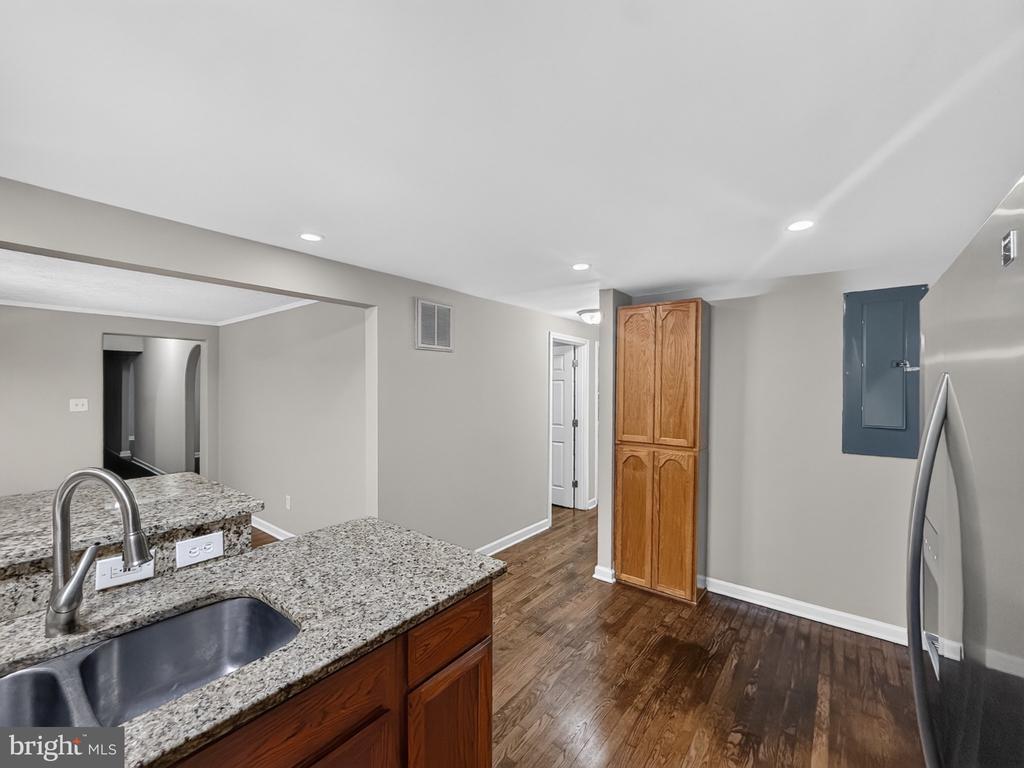 6117 TOWLES MILL RD, SPOTSYLVANIA, Virginia 22551, 6 Bedrooms Bedrooms, ,3 BathroomsBathrooms,Residential,6117 TOWLES MILL RD,VASP2043644 MLS # VASP2043644