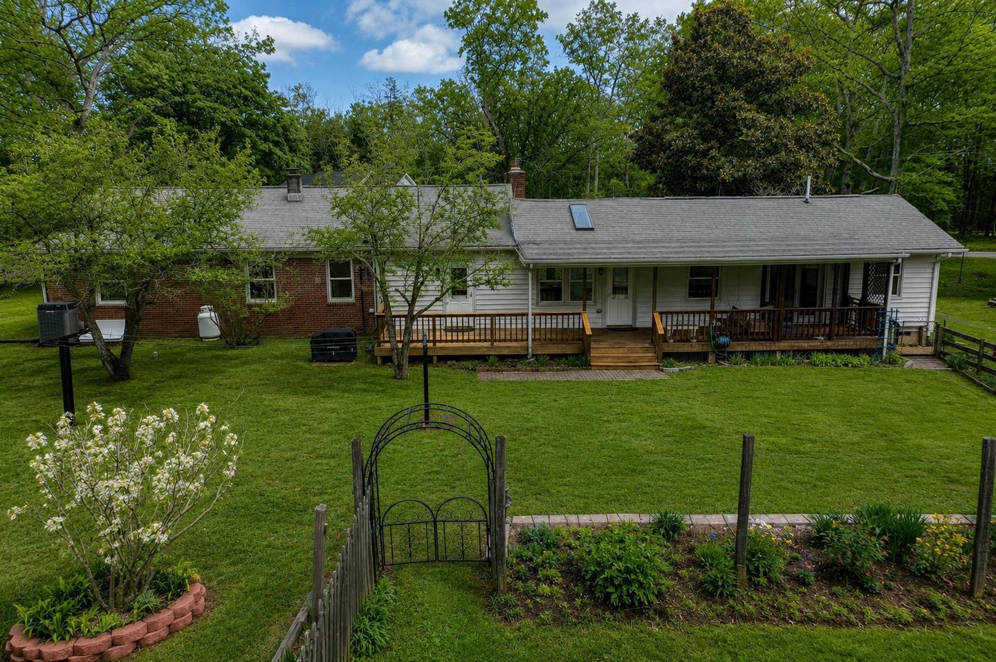 20174 EDWARDS SHOP RD, ELKWOOD, Virginia 22718, 3 Bedrooms Bedrooms, ,2 BathroomsBathrooms,Residential,20174 EDWARDS SHOP RD,VACU2014412 MLS # VACU2014412 20174 EDWARDS SHOP RD, ELKWOOD, Virginia 22718, 3 Bedrooms Bedrooms, ,2 BathroomsBathrooms,Residential,20174 EDWARDS SHOP RD,VACU2014412 MLS # VACU2014412