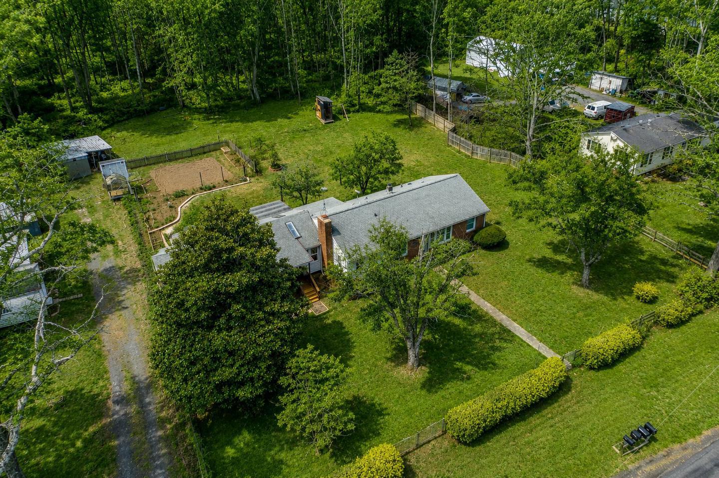20174 EDWARDS SHOP RD, ELKWOOD, Virginia 22718, 3 Bedrooms Bedrooms, ,2 BathroomsBathrooms,Residential,20174 EDWARDS SHOP RD,VACU2014412 MLS # VACU2014412 20174 EDWARDS SHOP RD, ELKWOOD, Virginia 22718, 3 Bedrooms Bedrooms, ,2 BathroomsBathrooms,Residential,20174 EDWARDS SHOP RD,VACU2014412 MLS # VACU2014412