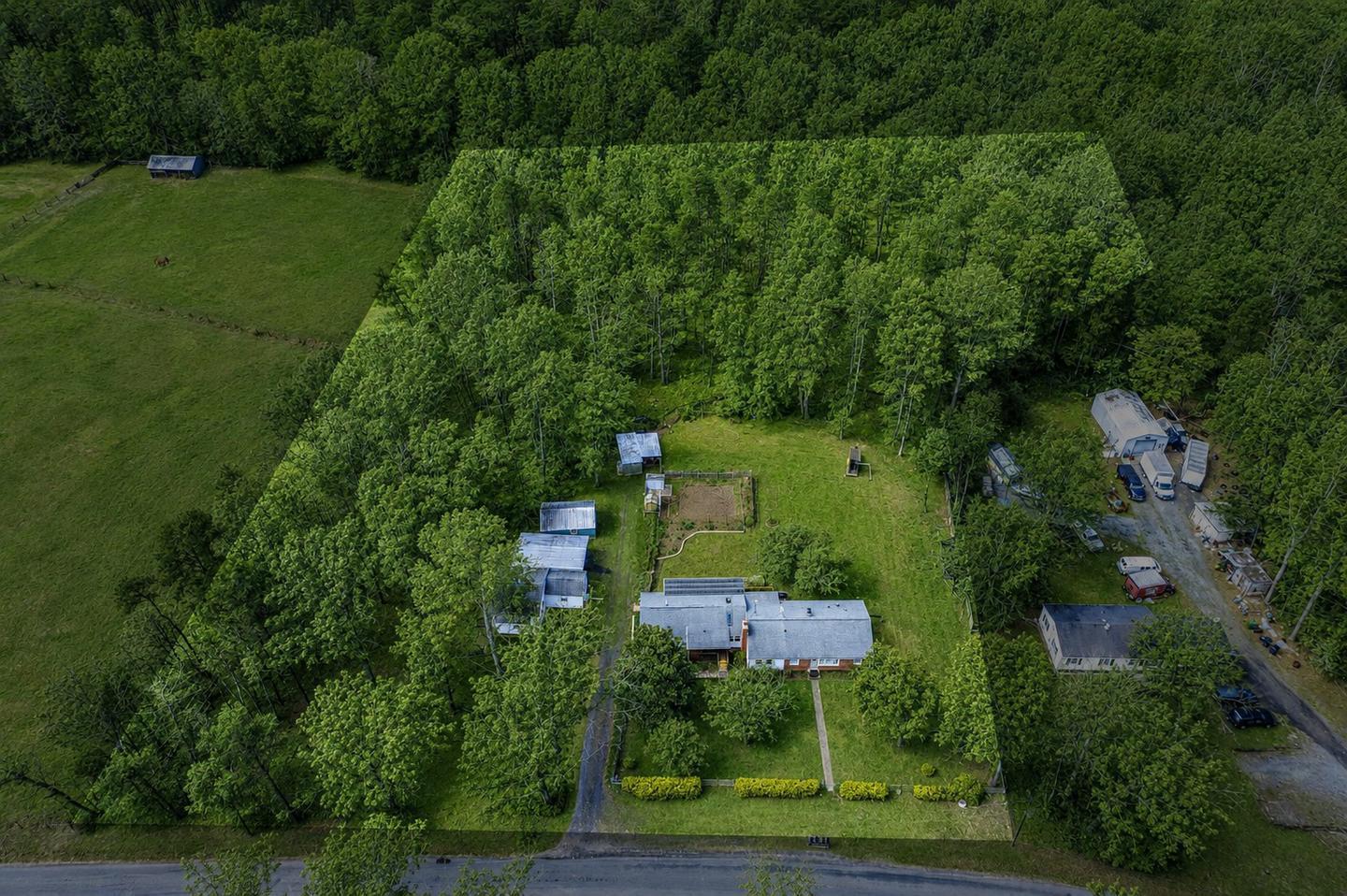 20174 EDWARDS SHOP RD, ELKWOOD, Virginia 22718, 3 Bedrooms Bedrooms, ,2 BathroomsBathrooms,Residential,20174 EDWARDS SHOP RD,VACU2014412 MLS # VACU2014412 20174 EDWARDS SHOP RD, ELKWOOD, Virginia 22718, 3 Bedrooms Bedrooms, ,2 BathroomsBathrooms,Residential,20174 EDWARDS SHOP RD,VACU2014412 MLS # VACU2014412