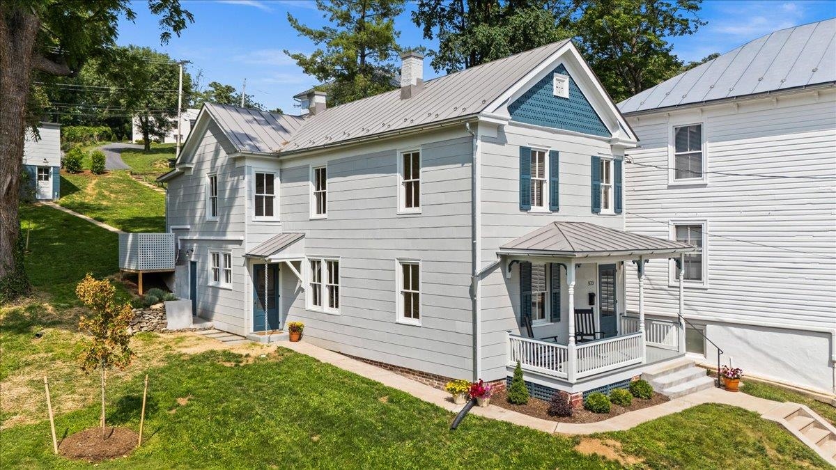939 & 941 W BEVERLEY ST, STAUNTON, Virginia 24401, 3 Bedrooms Bedrooms, ,2 BathroomsBathrooms,Residential,939 & 941 W BEVERLEY ST,679174 MLS # 679174