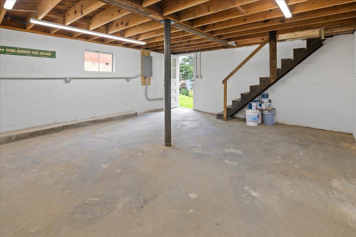 939 & 941 W BEVERLEY ST, STAUNTON, Virginia 24401, 3 Bedrooms Bedrooms, ,2 BathroomsBathrooms,Residential,939 & 941 W BEVERLEY ST,679174 MLS # 679174