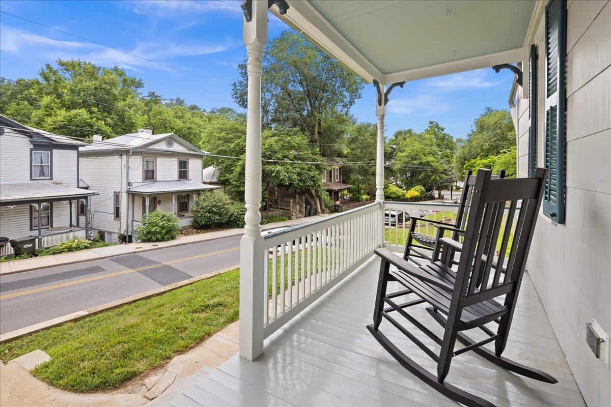 939 & 941 W BEVERLEY ST, STAUNTON, Virginia 24401, 3 Bedrooms Bedrooms, ,2 BathroomsBathrooms,Residential,939 & 941 W BEVERLEY ST,679174 MLS # 679174