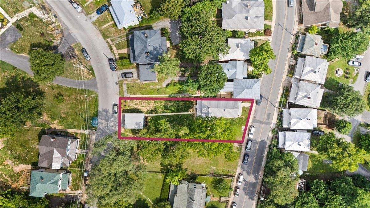 939 & 941 W BEVERLEY ST, STAUNTON, Virginia 24401, 3 Bedrooms Bedrooms, ,2 BathroomsBathrooms,Residential,939 & 941 W BEVERLEY ST,679174 MLS # 679174
