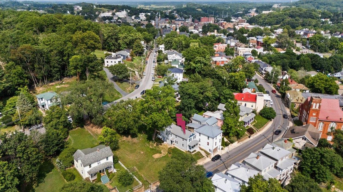 939 & 941 W BEVERLEY ST, STAUNTON, Virginia 24401, 3 Bedrooms Bedrooms, ,2 BathroomsBathrooms,Residential,939 & 941 W BEVERLEY ST,679174 MLS # 679174