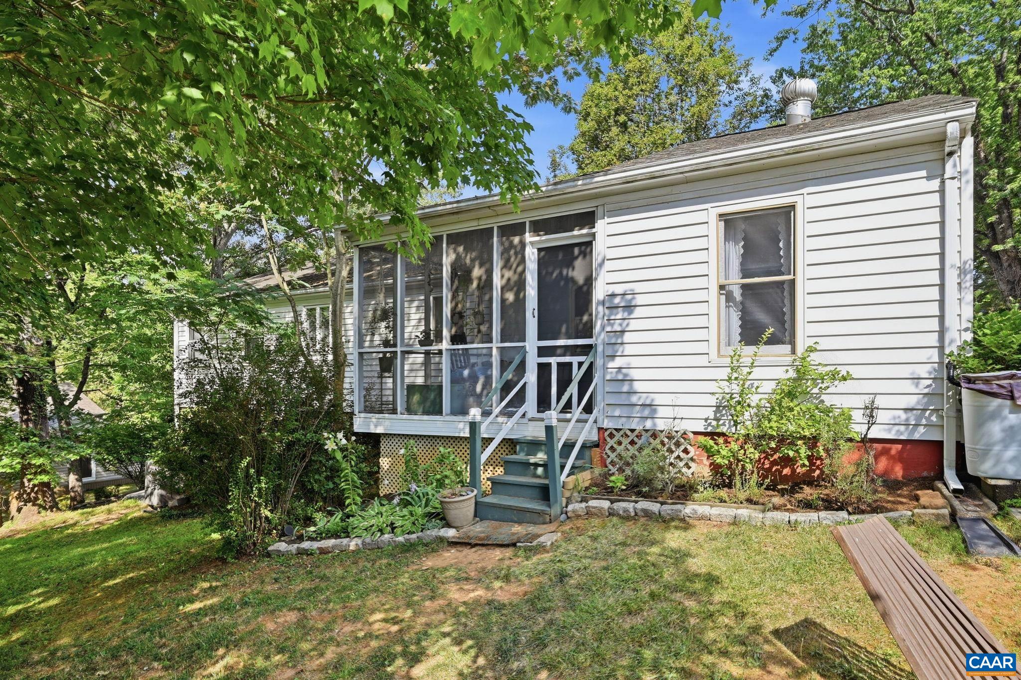 539 WOODMONT DR, CHARLOTTESVILLE, Virginia 22901, 3 Bedrooms Bedrooms, ,2 BathroomsBathrooms,Residential,539 WOODMONT DR,679195 MLS # 679195