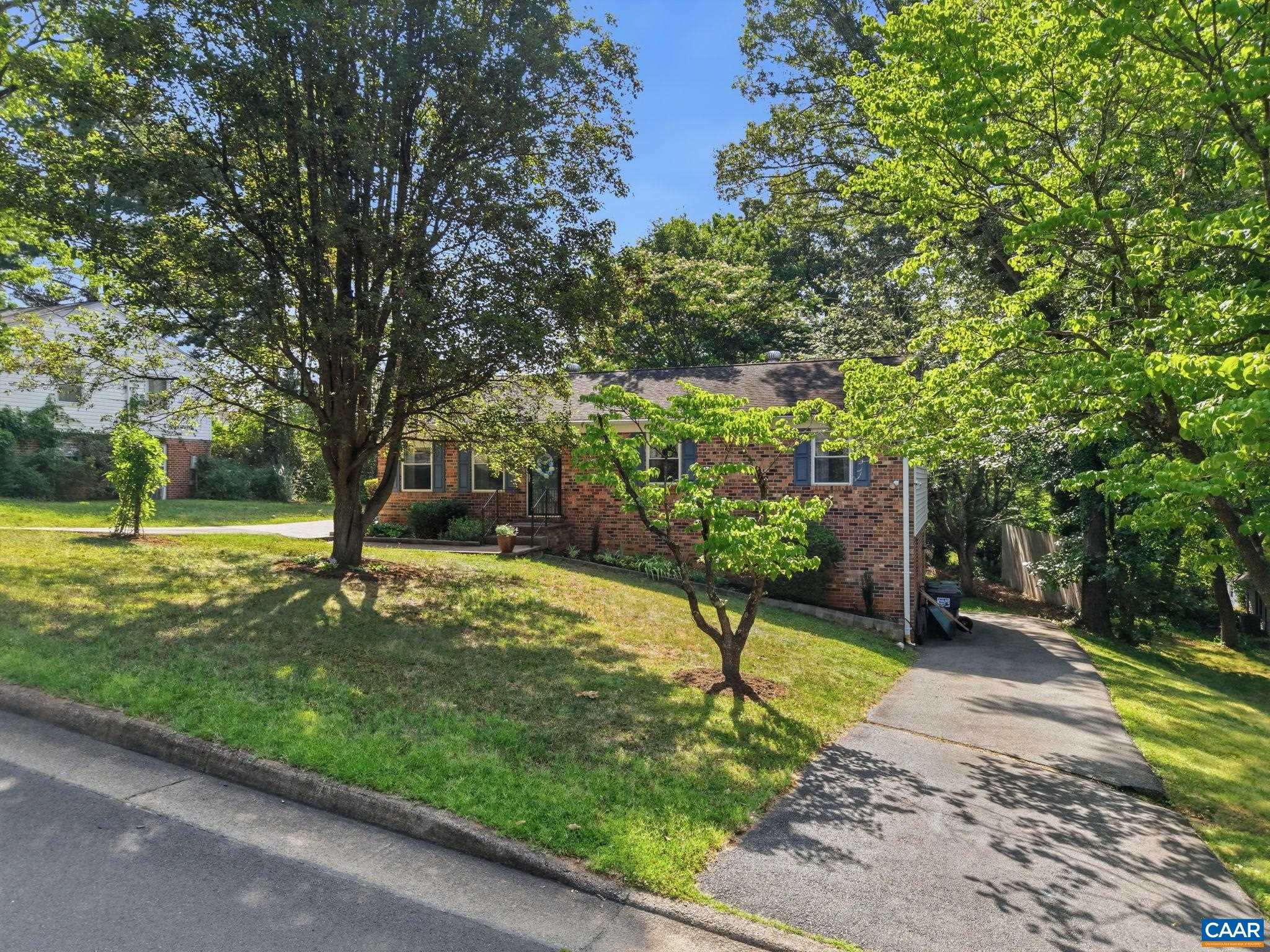 539 WOODMONT DR, CHARLOTTESVILLE, Virginia 22901, 3 Bedrooms Bedrooms, ,2 BathroomsBathrooms,Residential,539 WOODMONT DR,679195 MLS # 679195