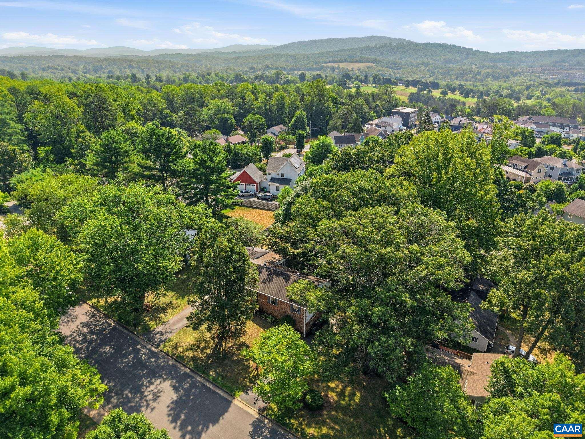 539 WOODMONT DR, CHARLOTTESVILLE, Virginia 22901, 3 Bedrooms Bedrooms, ,2 BathroomsBathrooms,Residential,539 WOODMONT DR,679195 MLS # 679195