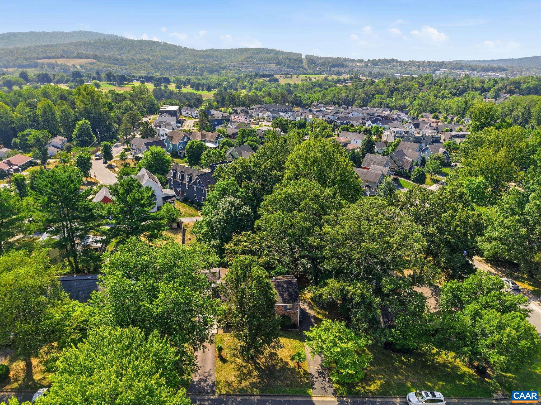 539 WOODMONT DR, CHARLOTTESVILLE, Virginia 22901, 3 Bedrooms Bedrooms, ,2 BathroomsBathrooms,Residential,539 WOODMONT DR,679195 MLS # 679195