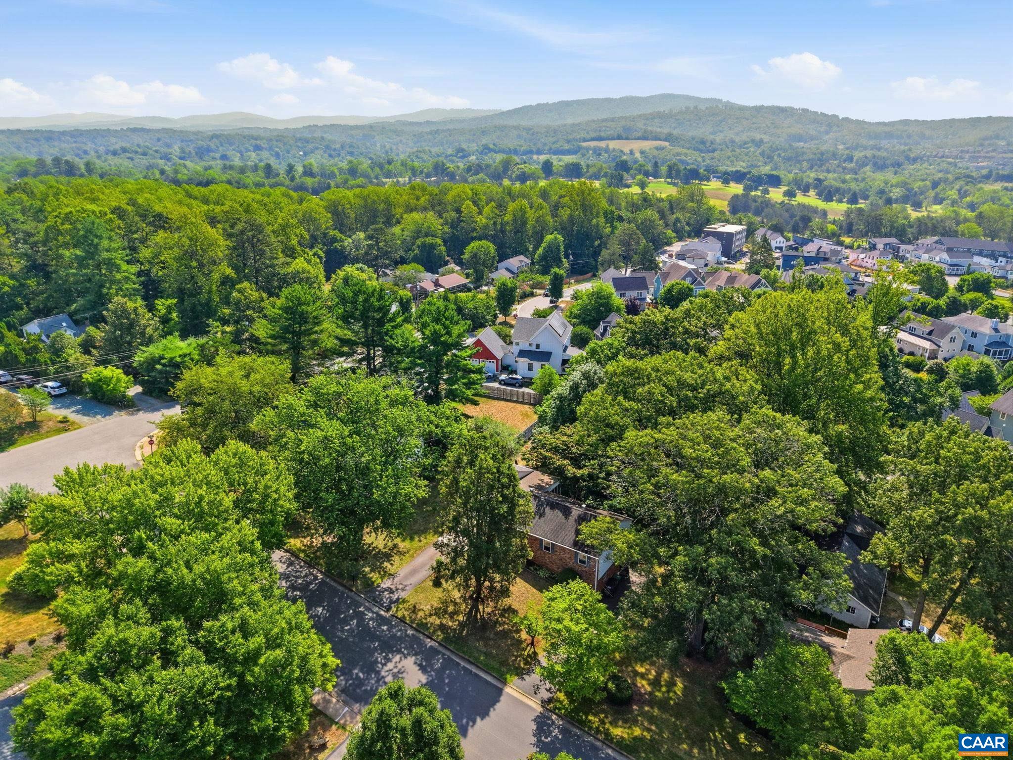 539 WOODMONT DR, CHARLOTTESVILLE, Virginia 22901, 3 Bedrooms Bedrooms, ,2 BathroomsBathrooms,Residential,539 WOODMONT DR,679195 MLS # 679195