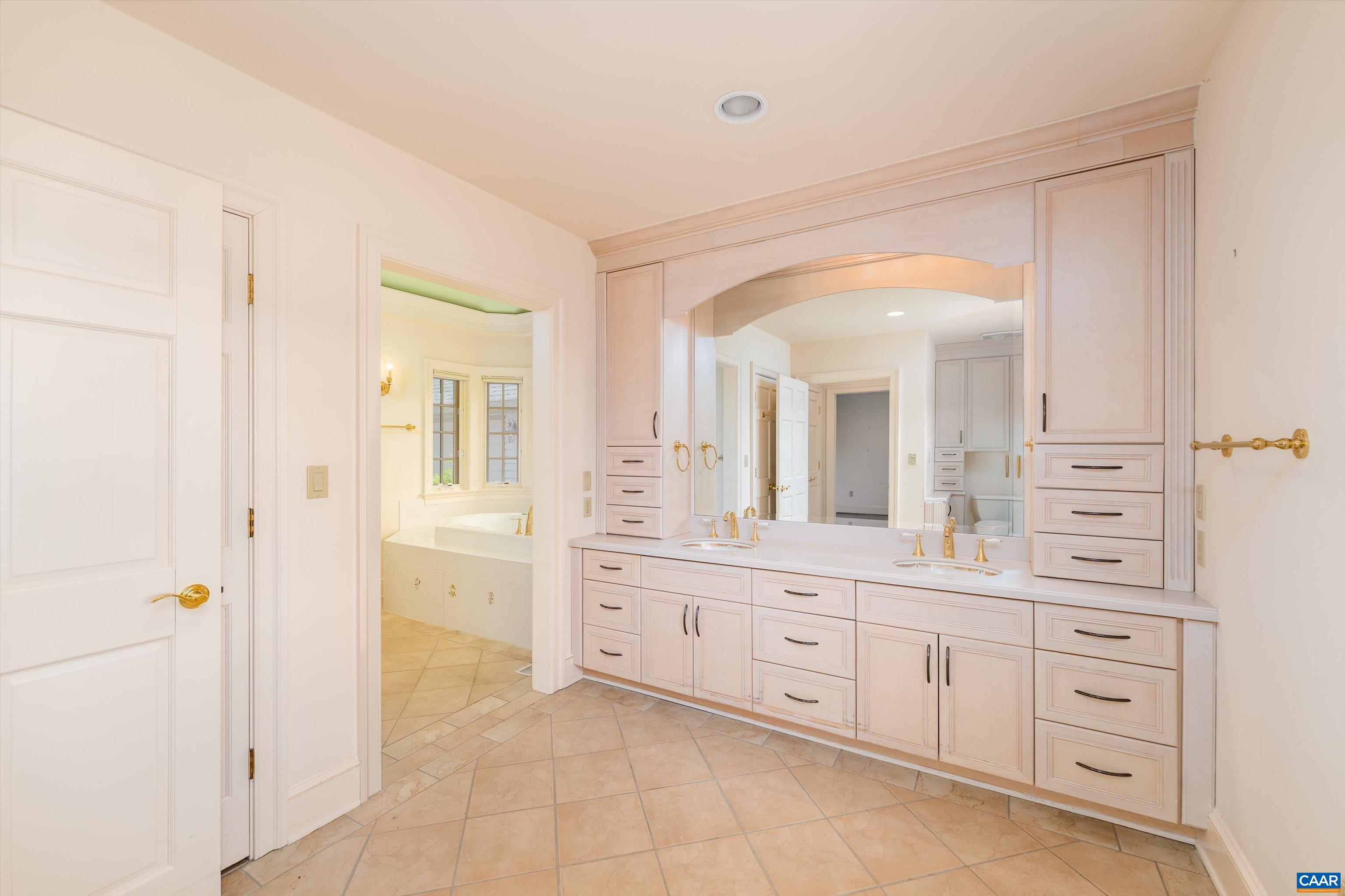 546 THREE POND LN, EARLYSVILLE, Virginia 22936, 5 Bedrooms Bedrooms, ,4 BathroomsBathrooms,Residential,546 THREE POND LN,679425 MLS # 679425