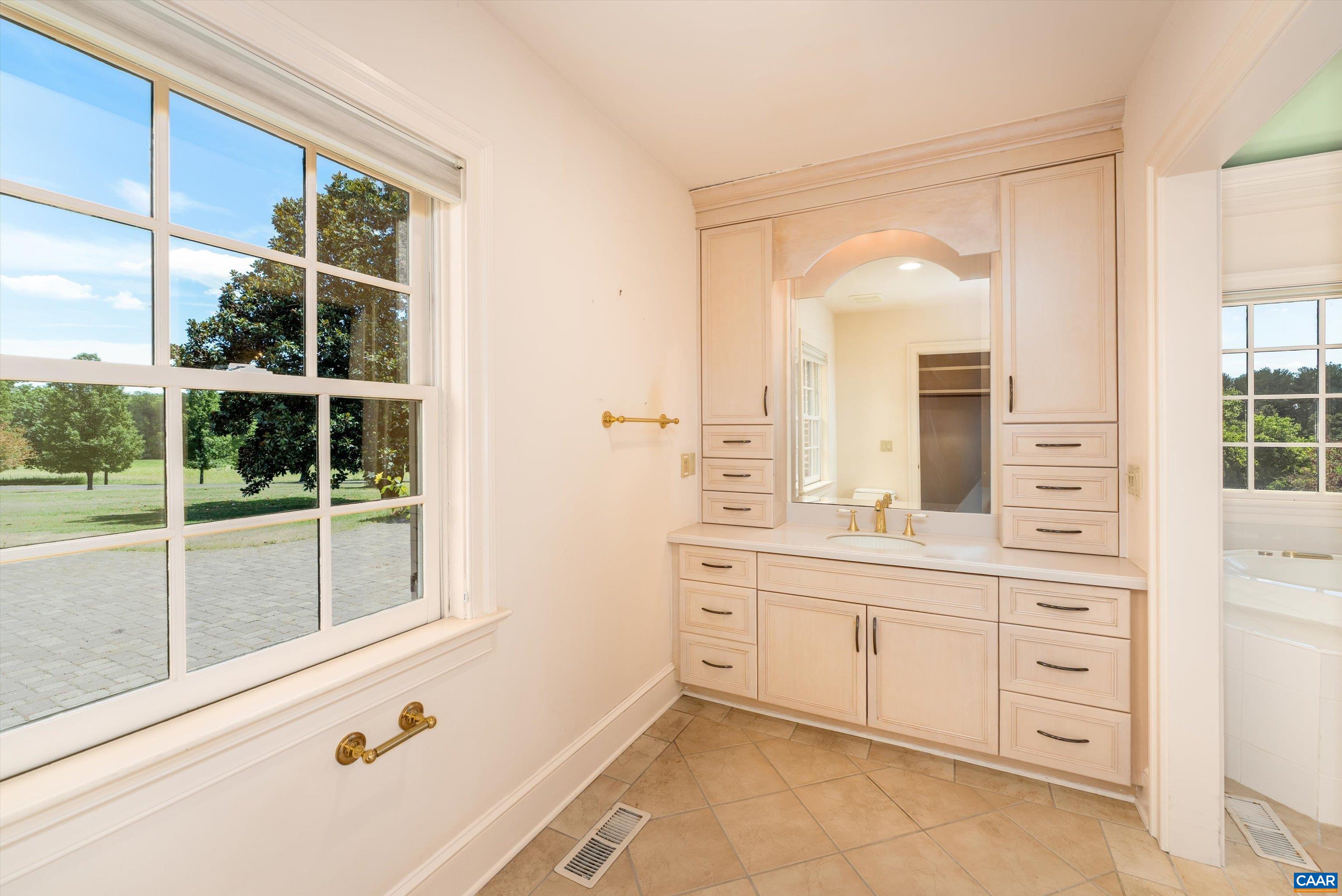 546 THREE POND LN, EARLYSVILLE, Virginia 22936, 5 Bedrooms Bedrooms, ,4 BathroomsBathrooms,Residential,546 THREE POND LN,679425 MLS # 679425